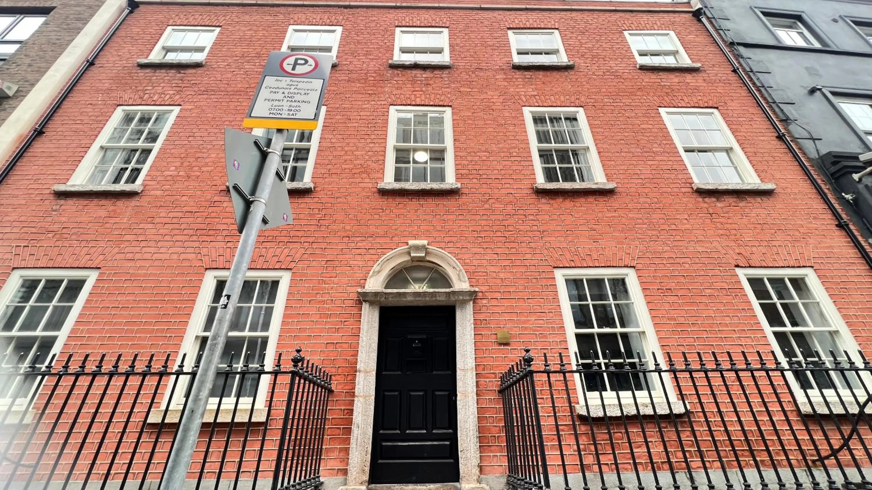 Property building in Merrion Square Studios