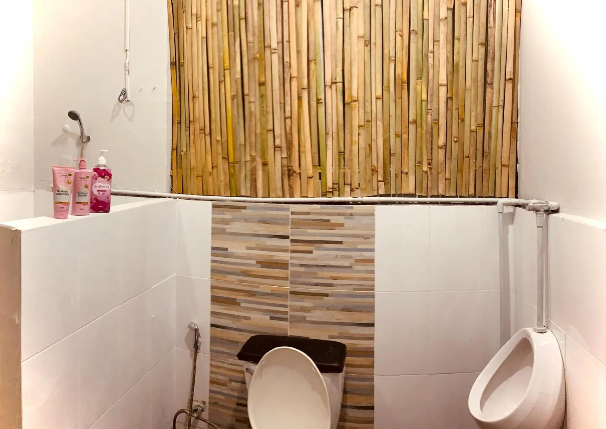 Shower in Hostel Baan Ichi （一番庵）