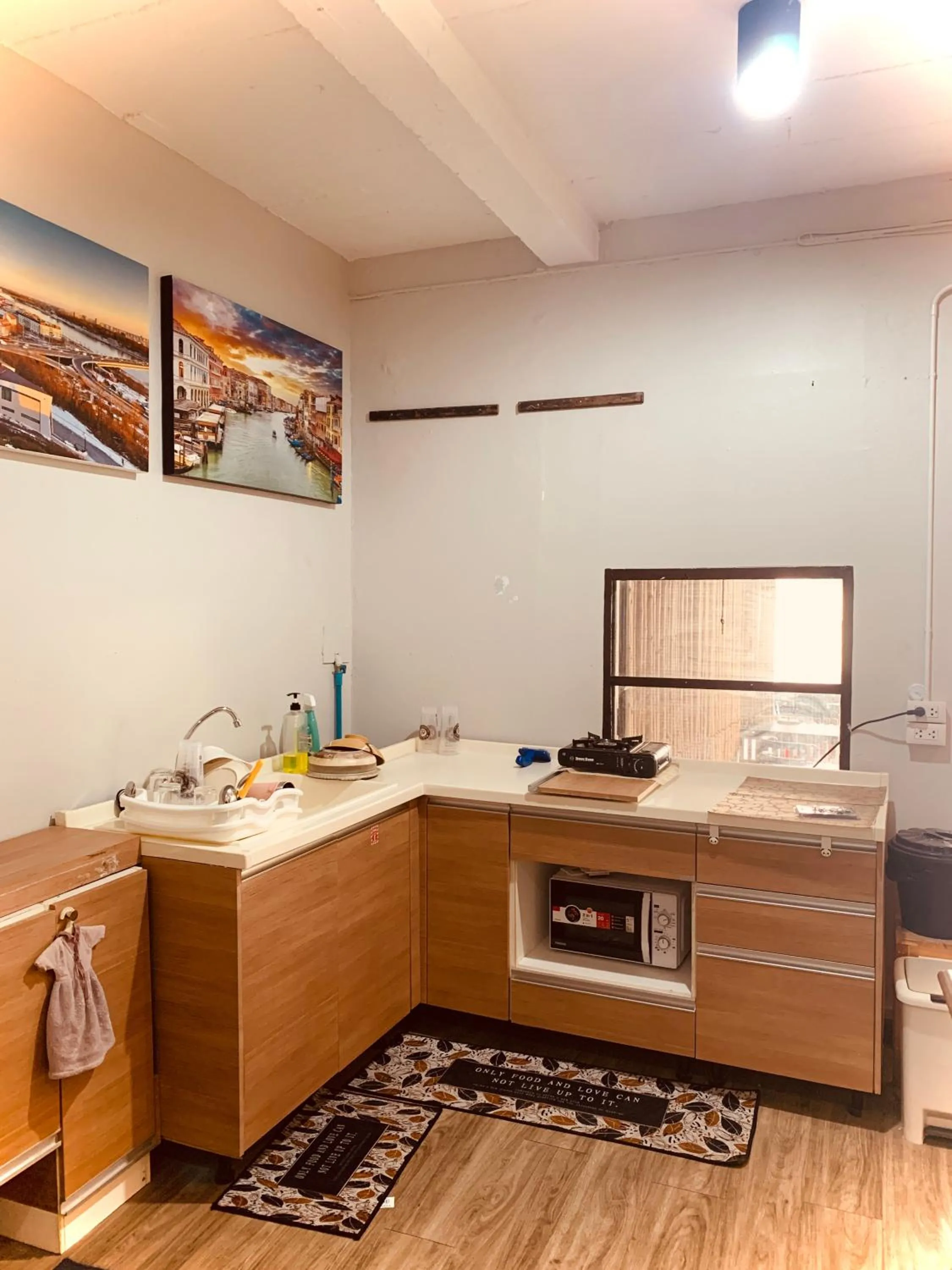 Kitchen or kitchenette in Hostel Baan Ichi （一番庵）