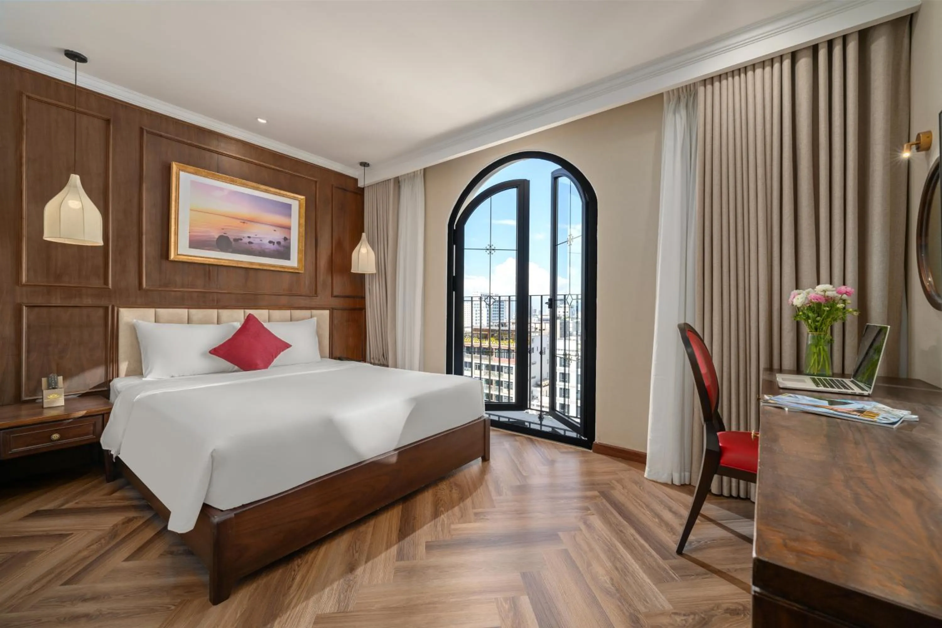 Bed in Golden Lotus Luxury Hotel Danang - Complimentary Daily Afternoon Tea