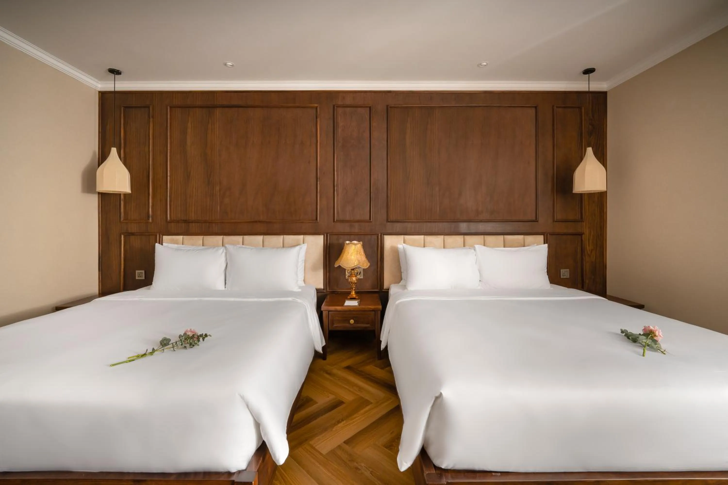 Bedroom, Bed in Golden Lotus Luxury Hotel Danang - Complimentary Daily Afternoon Tea