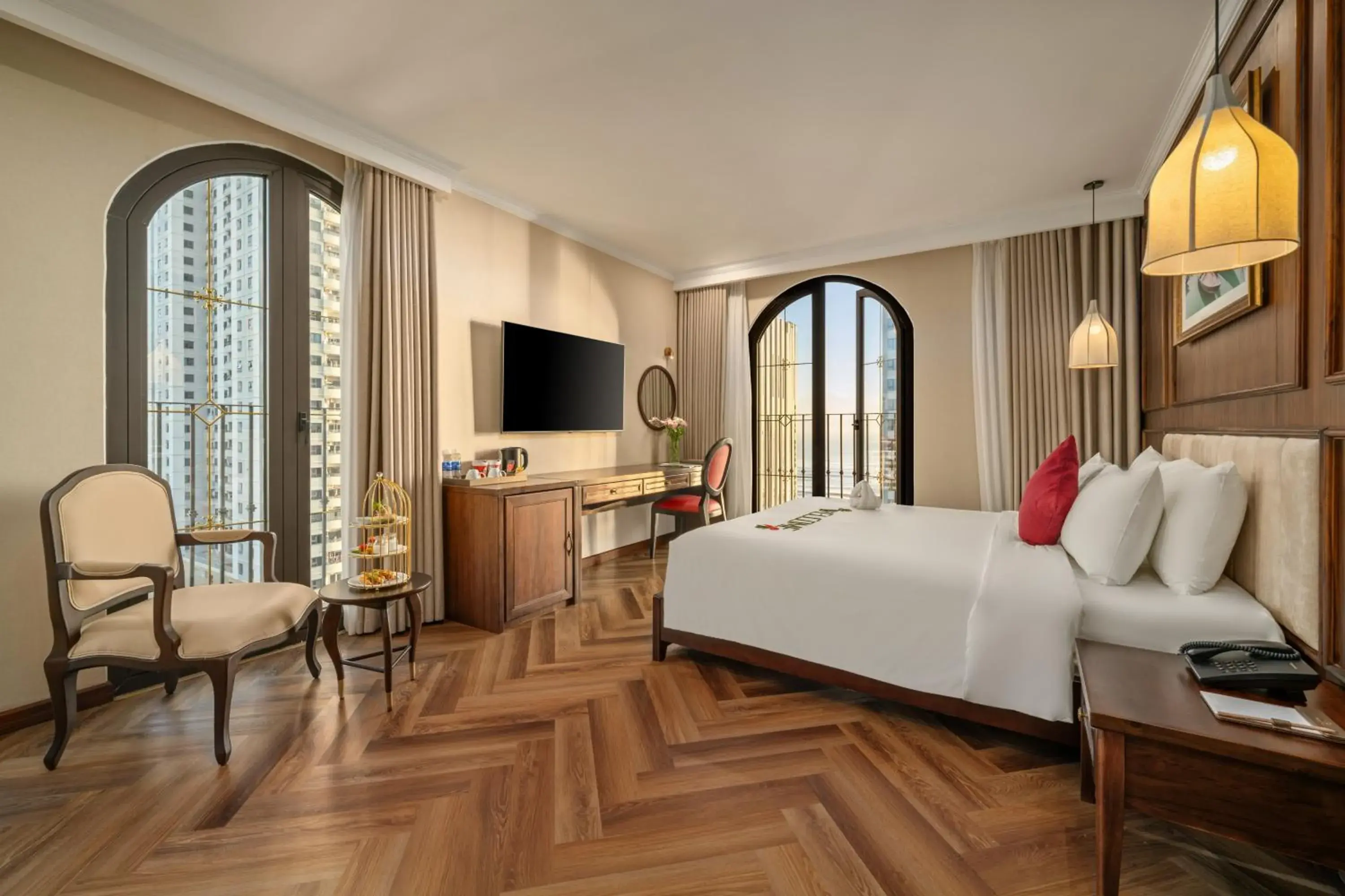 Suite Bathtub with Balcony and Sea View (Afternoon Tea included) in Golden Lotus Luxury Hotel Danang - Complimentary Daily Afternoon Tea Suite Bathtub with Balcony and Sea View (Afternoon Tea included) in Golden Lotus Luxury Hotel Danang - Complimentary Daily Afternoon Tea