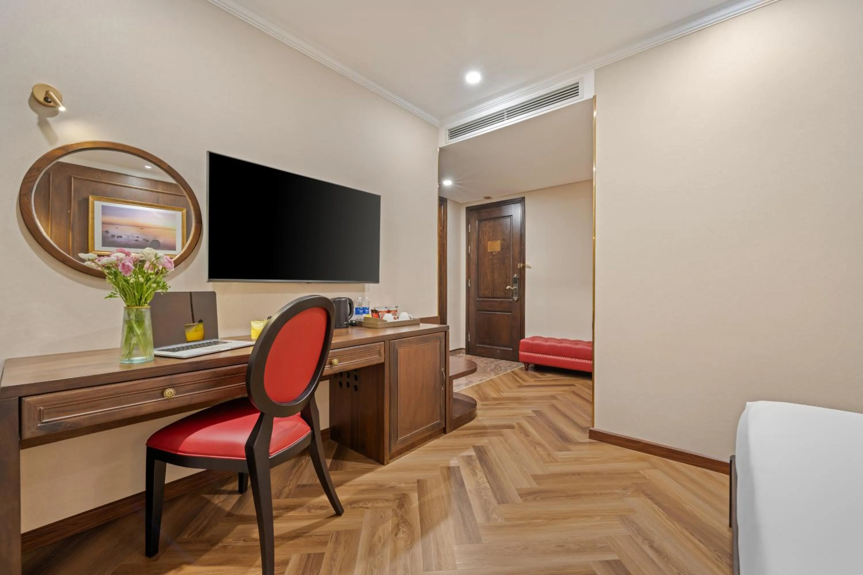 Bed in Golden Lotus Luxury Hotel Danang - Complimentary Daily Afternoon Tea