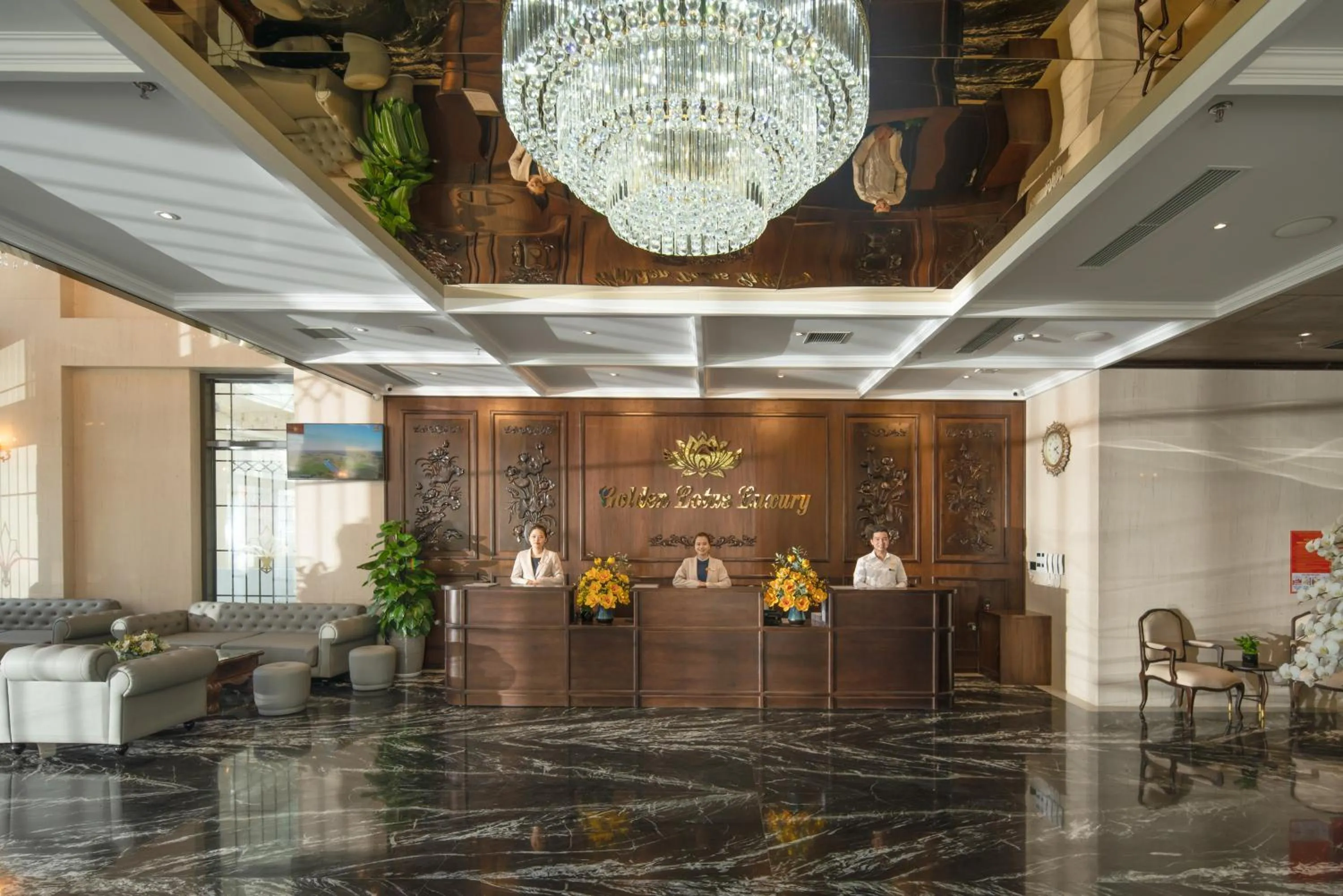 Lobby or reception in Golden Lotus Luxury Hotel Danang - Complimentary Daily Afternoon Tea