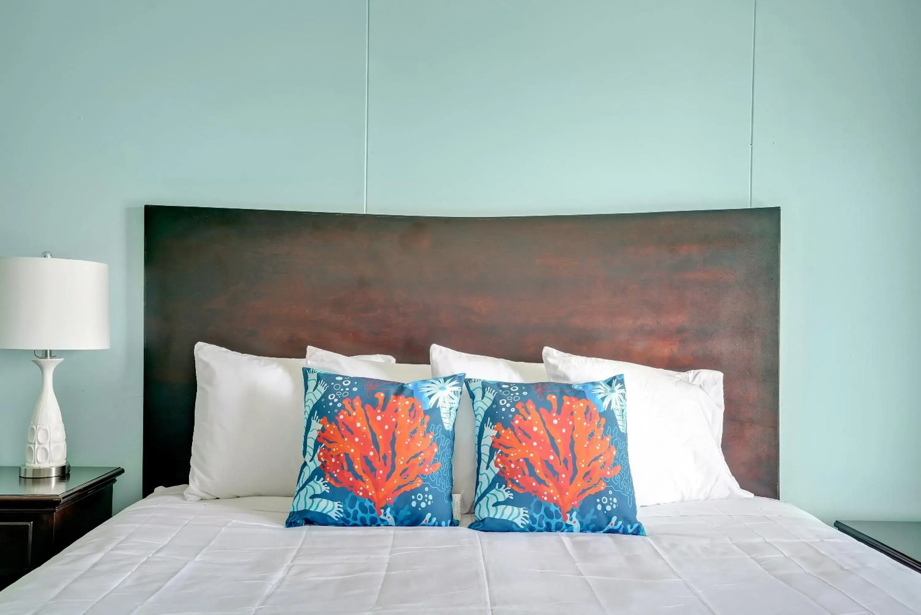 Queen Room with Pool View in Admiral's Quarters Queen Room with Pool View in Admiral's Quarters