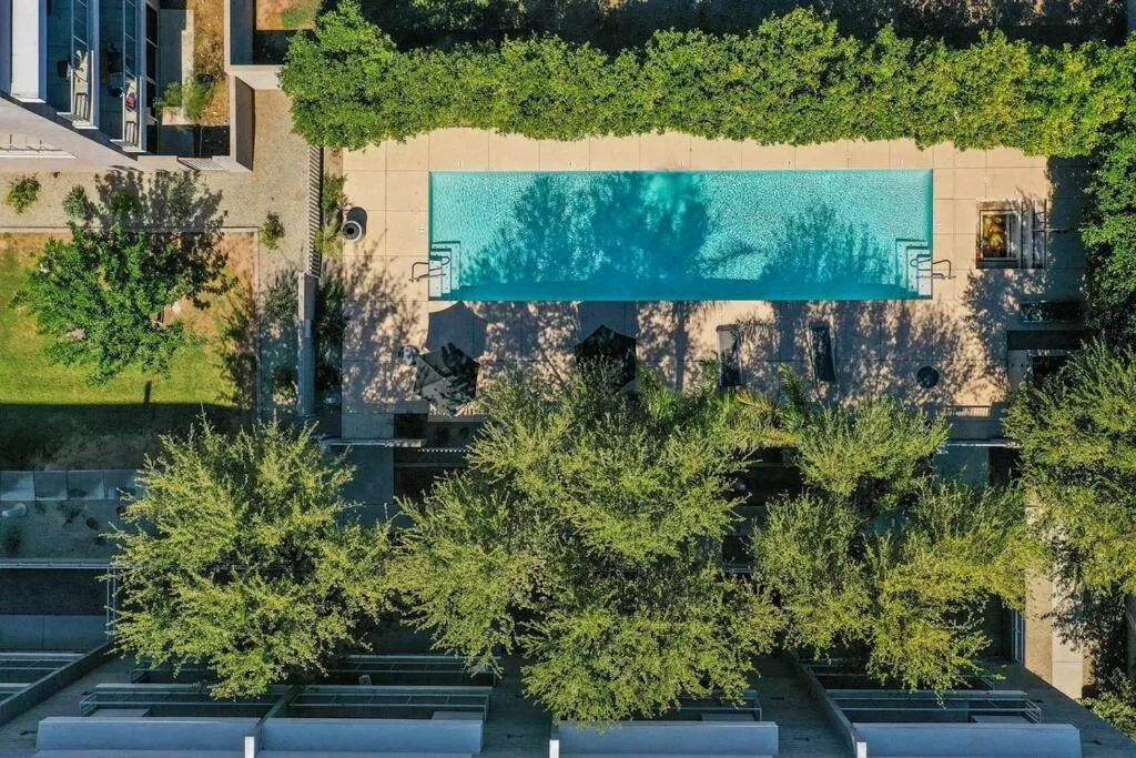 Swimming pool in Tempe Lofts