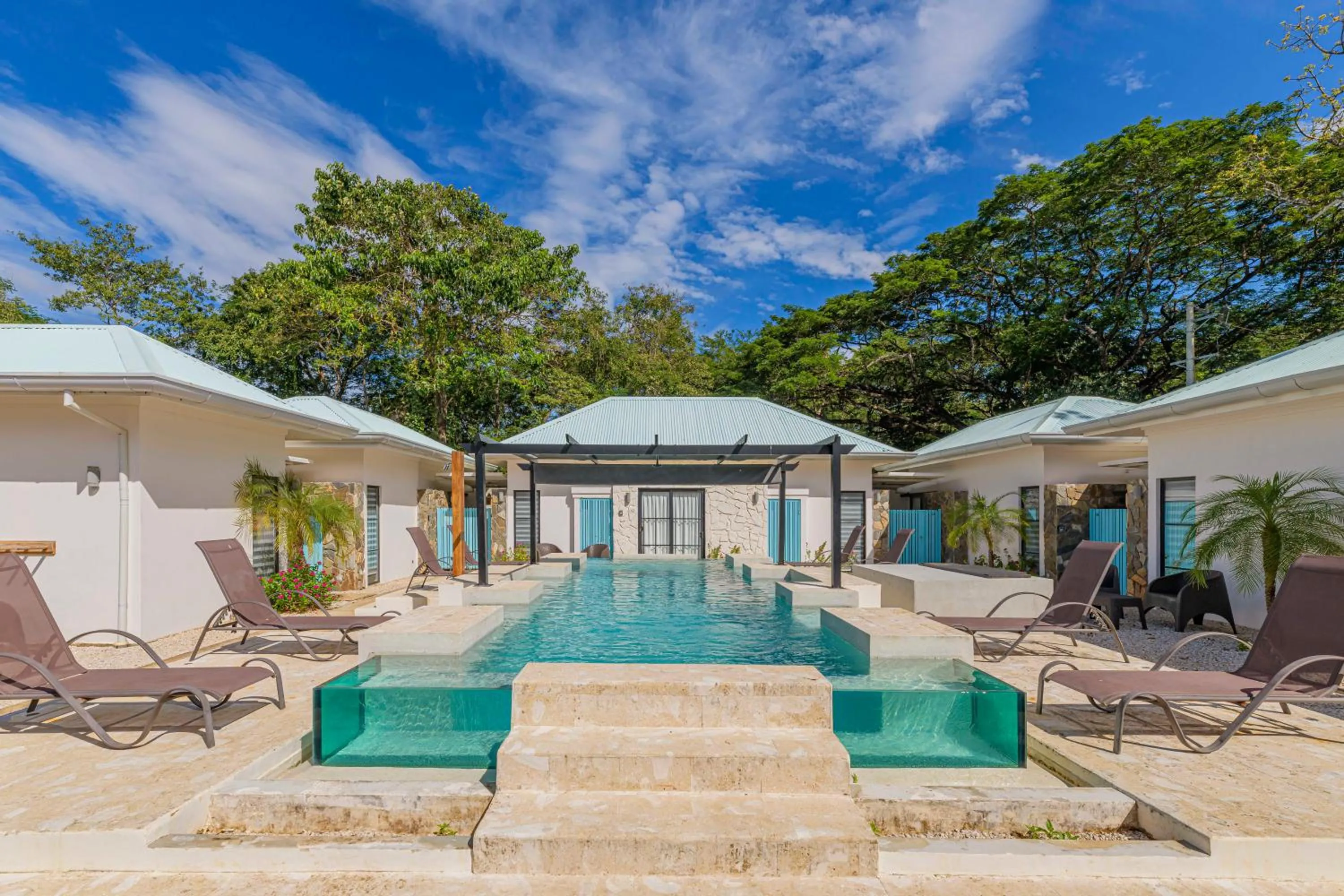 Property building in Villas VR Beachwalk Avellanas