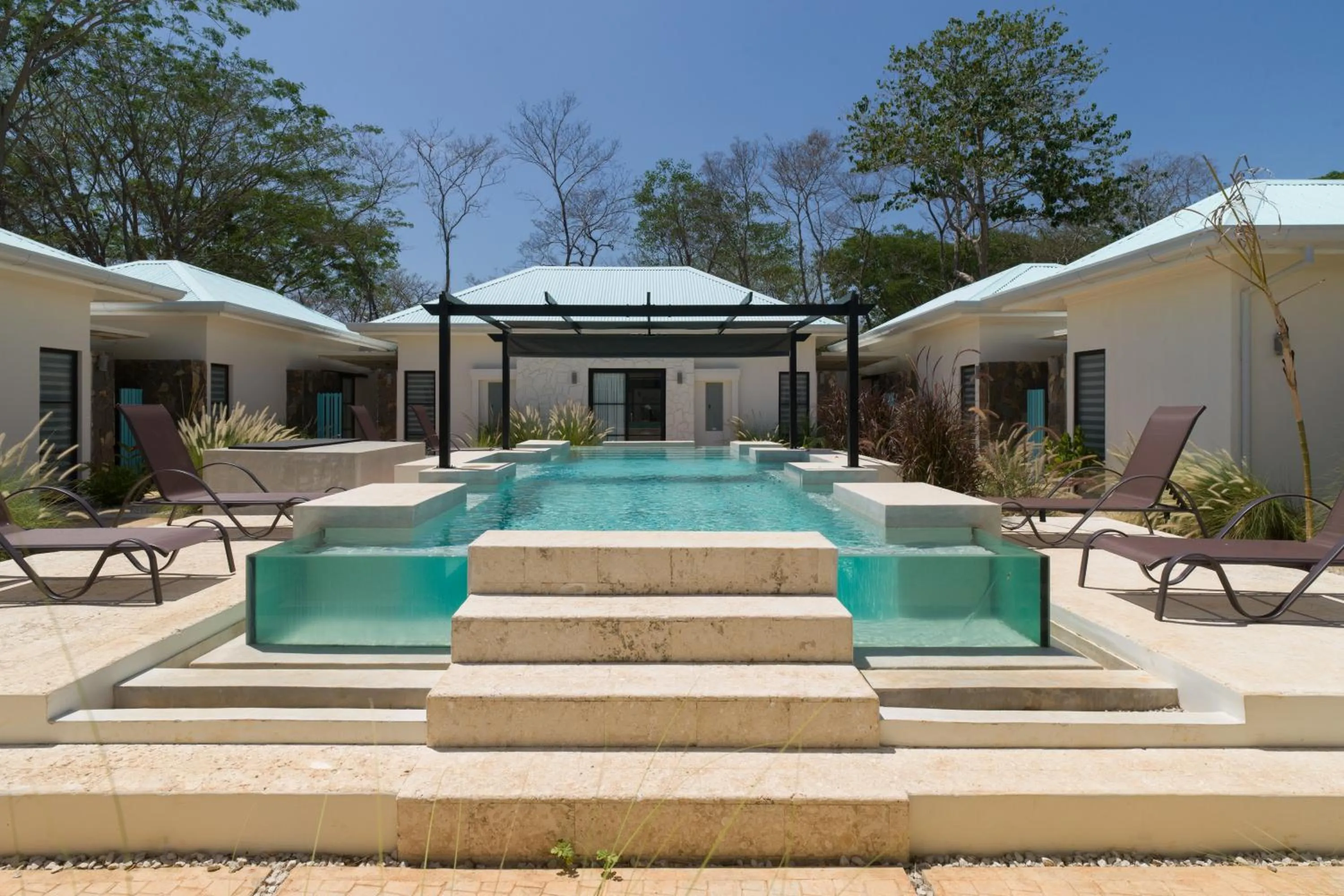 Swimming pool in Villas VR Beachwalk Avellanas