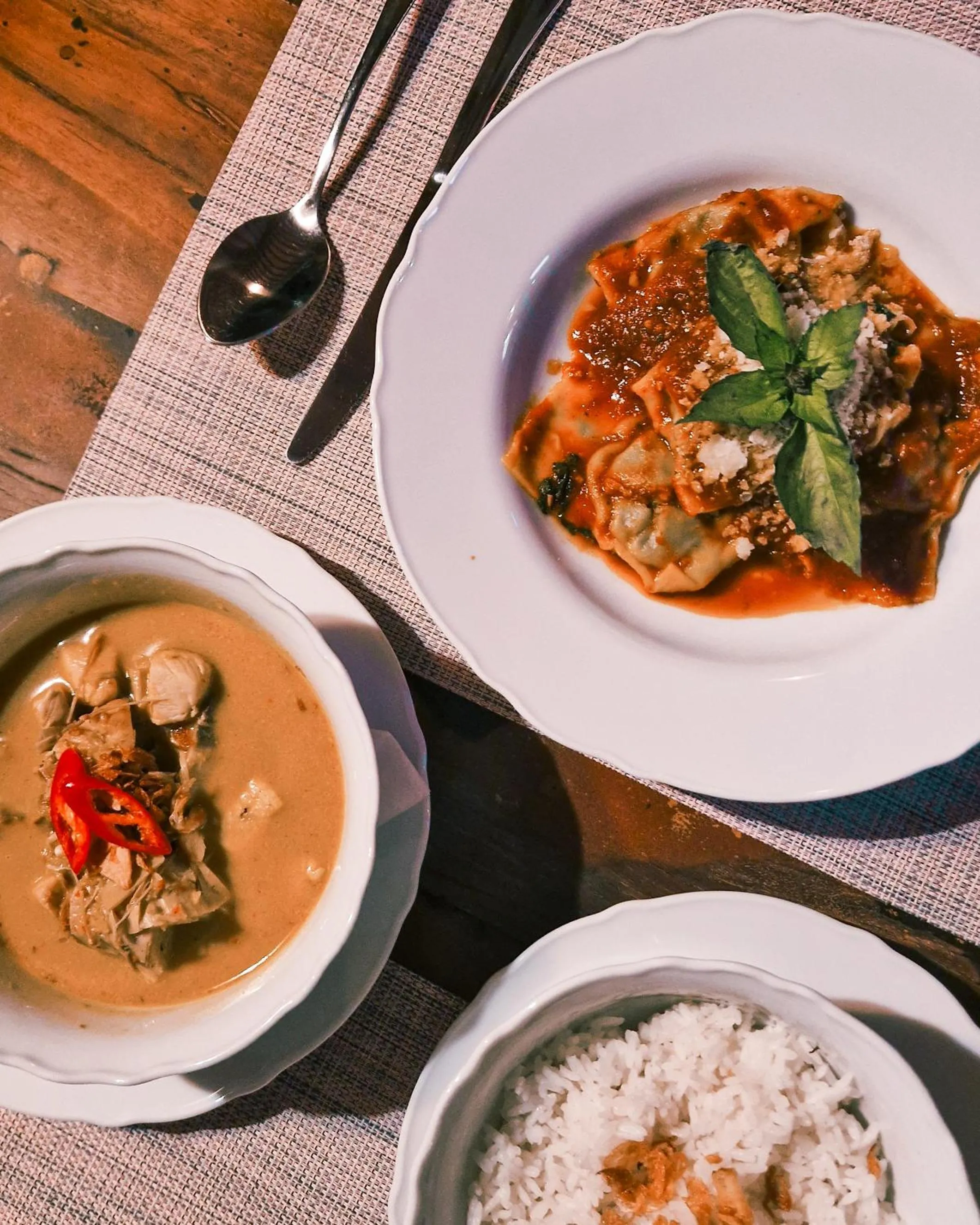 Food and drinks in Mangroove Bay Boutique Hostel