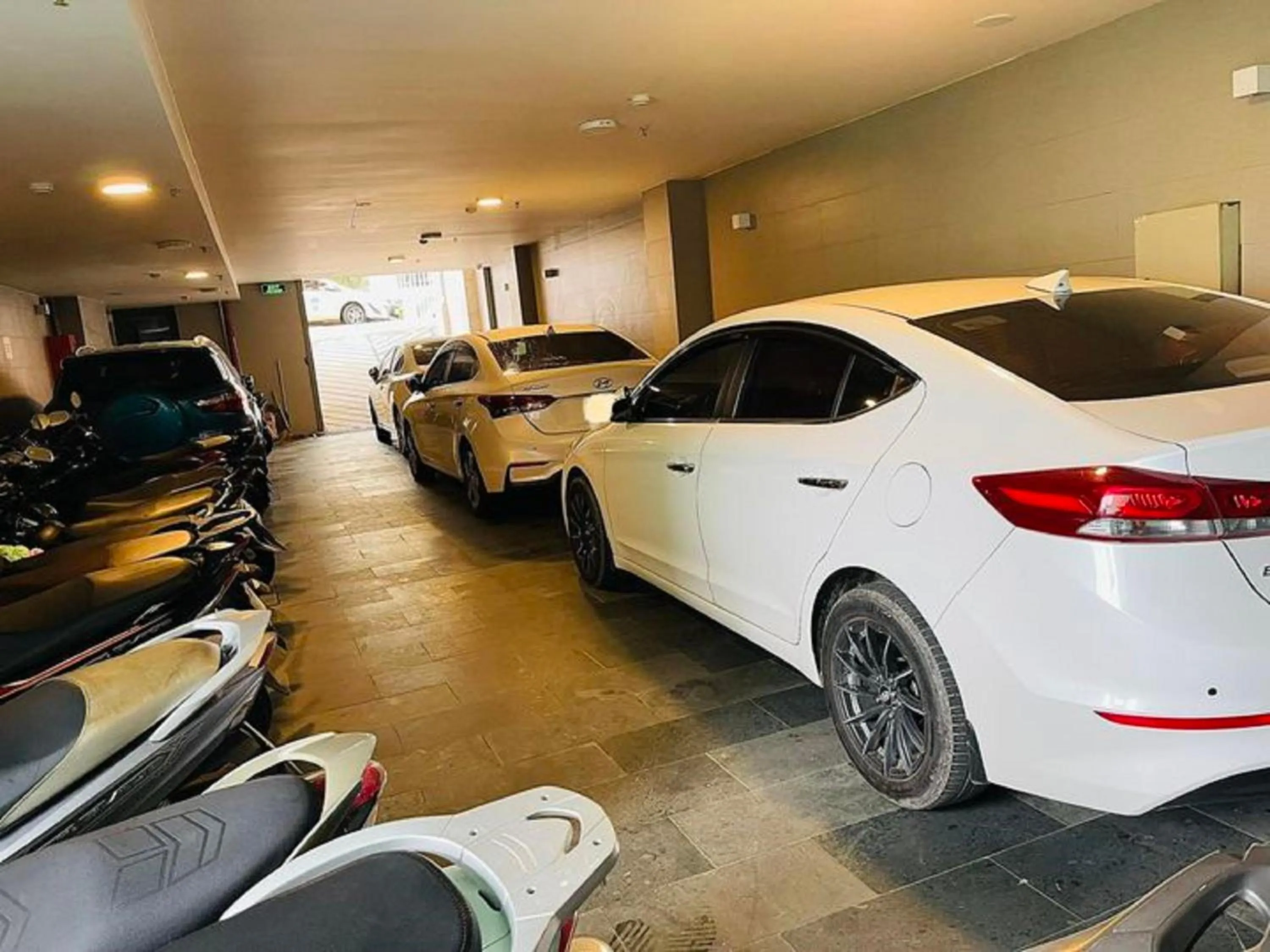 Parking in Thung Lũng Xanh TQK Hotel