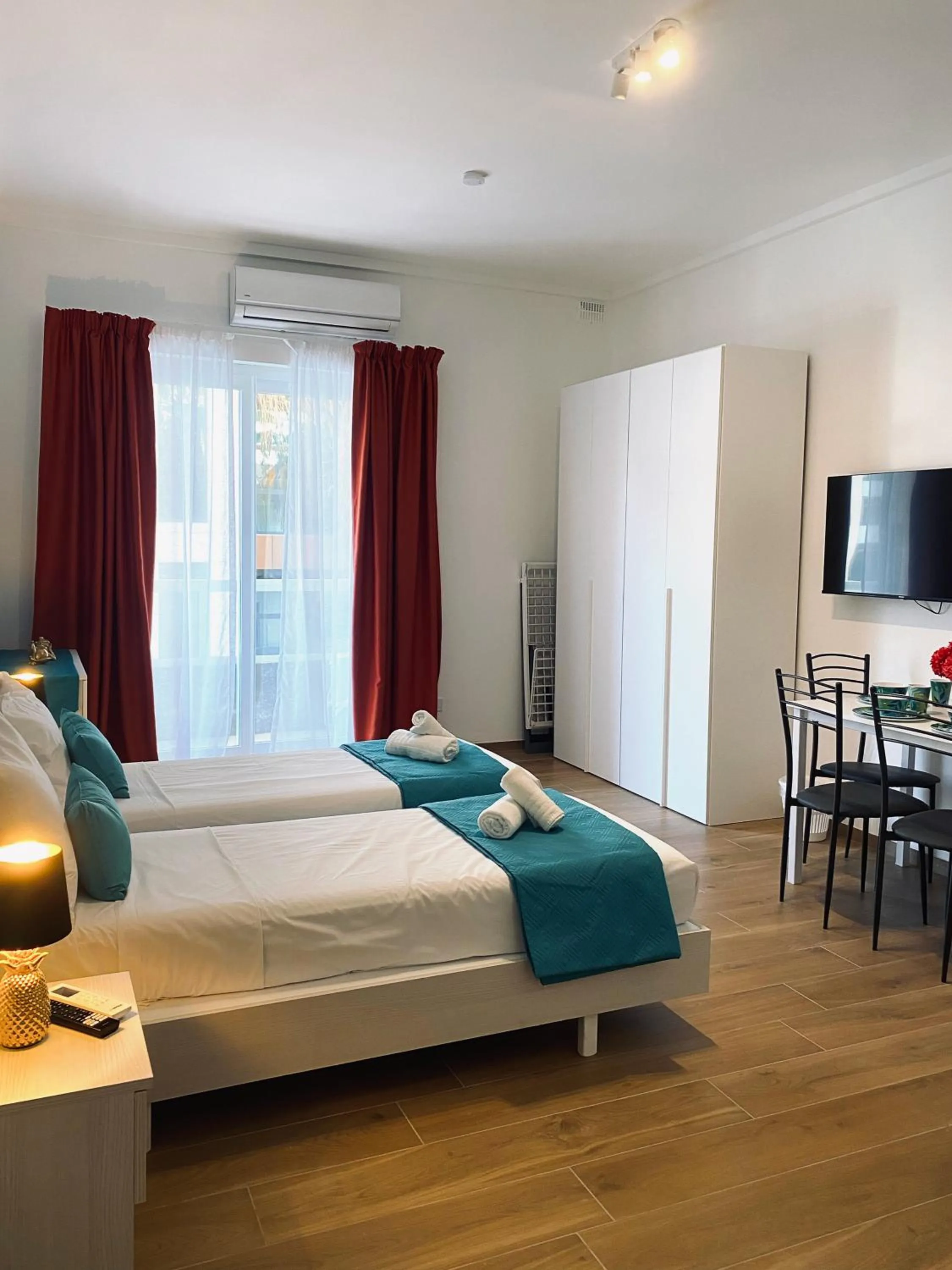 Bed in Miami Apartments