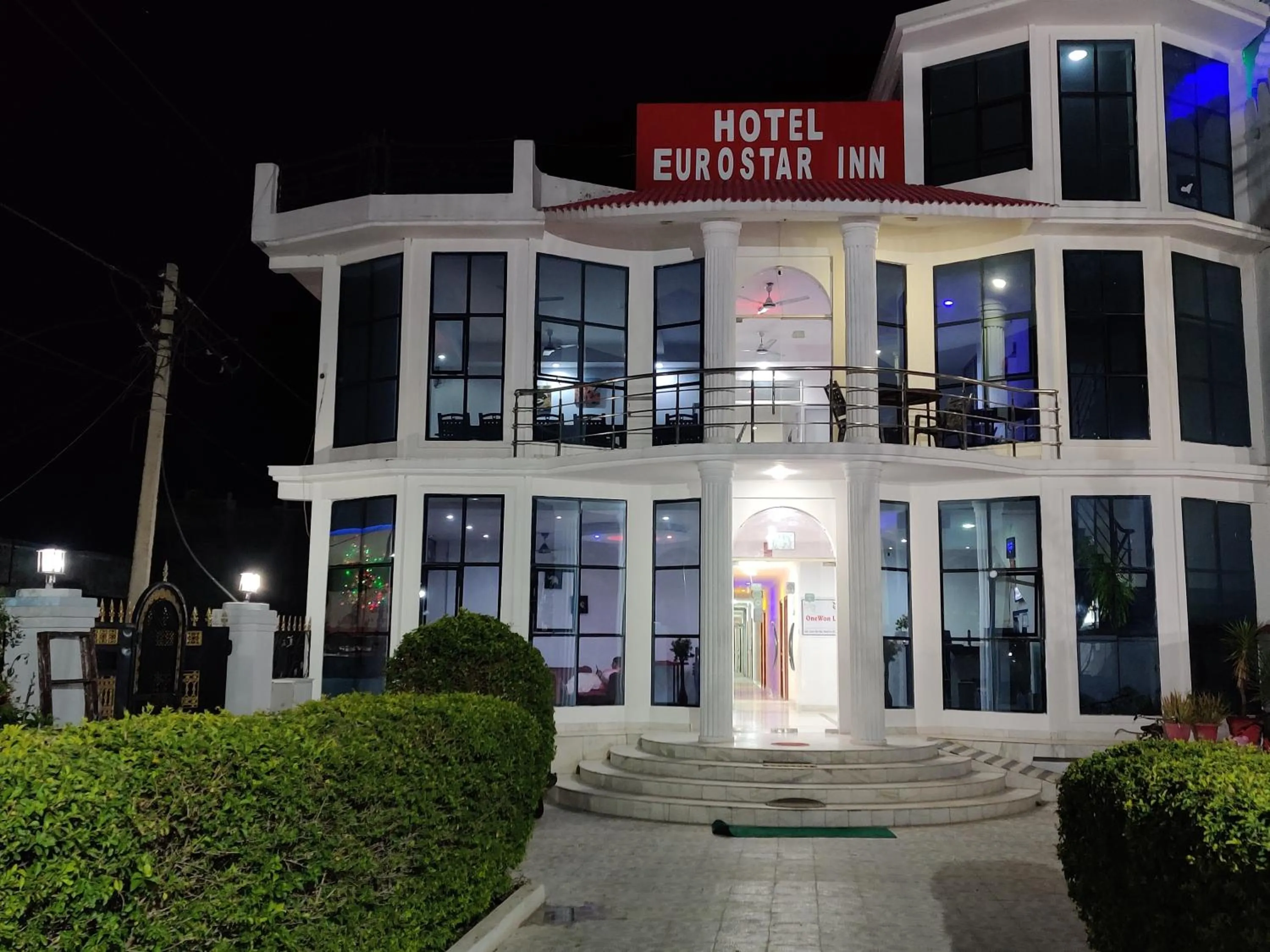 Facade/entrance in Euro Star Inn