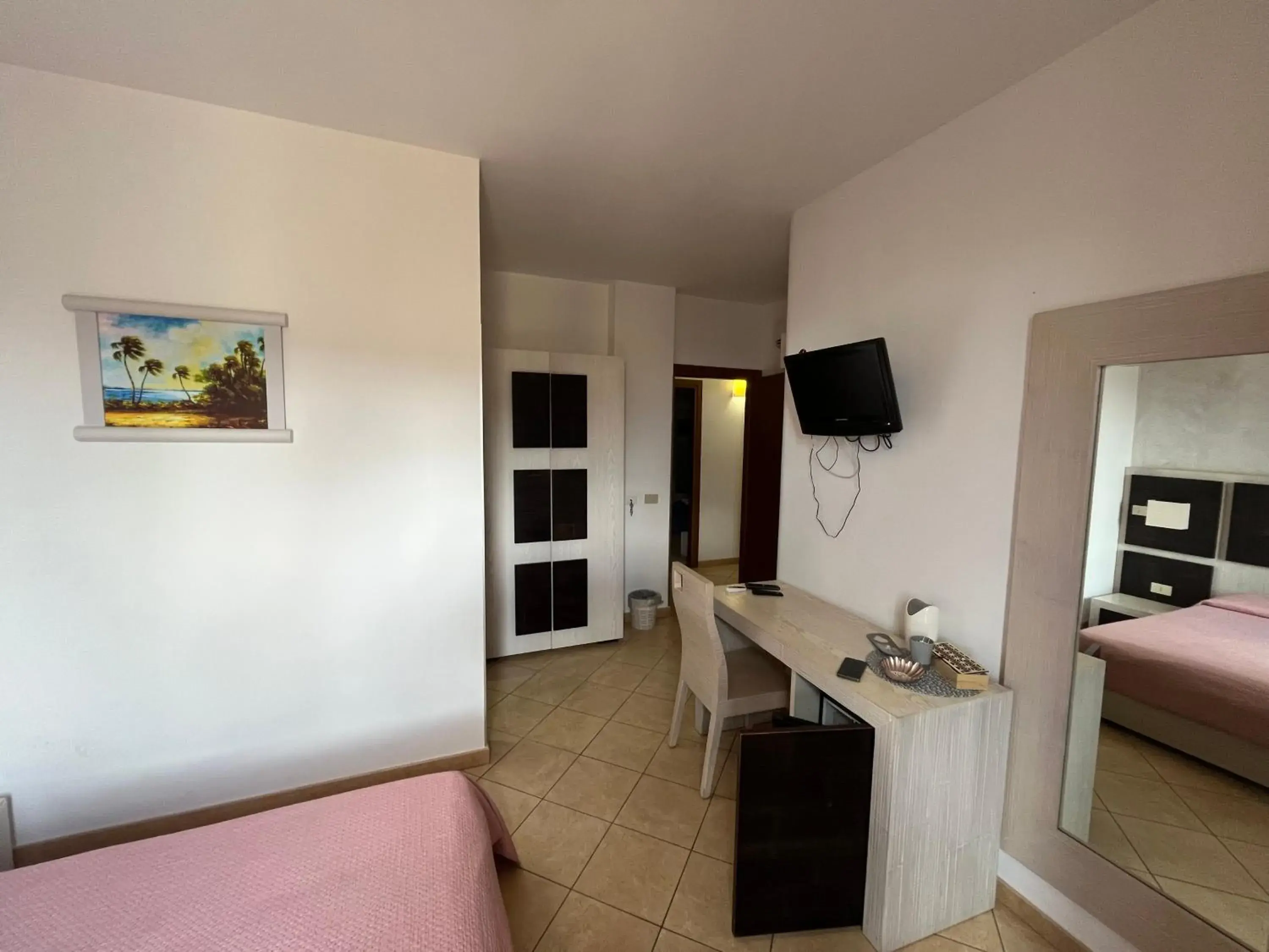 Double Room with Balcony - single occupancy in B&B Agrodolce Double Room with Balcony - single occupancy in B&B Agrodolce