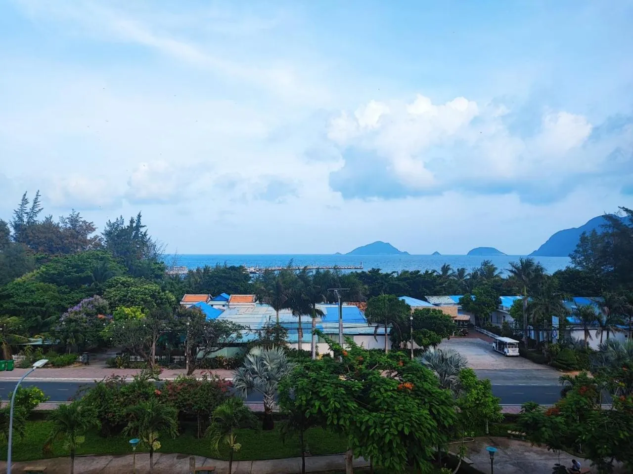 Mountain view in Hoàng Anh Côn Đảo Hotel