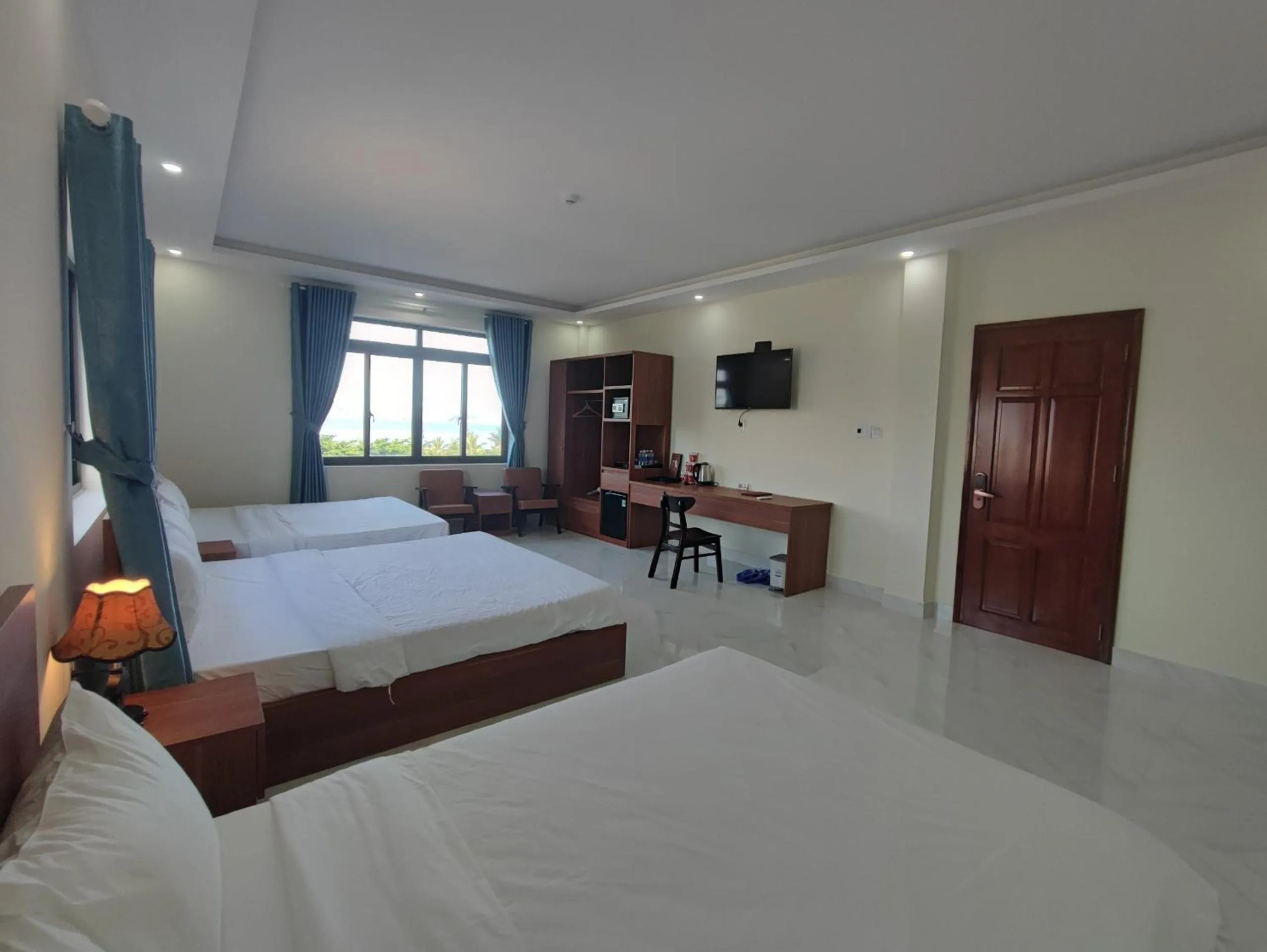 Photo of the whole room, Bed in Hoàng Anh Côn Đảo Hotel