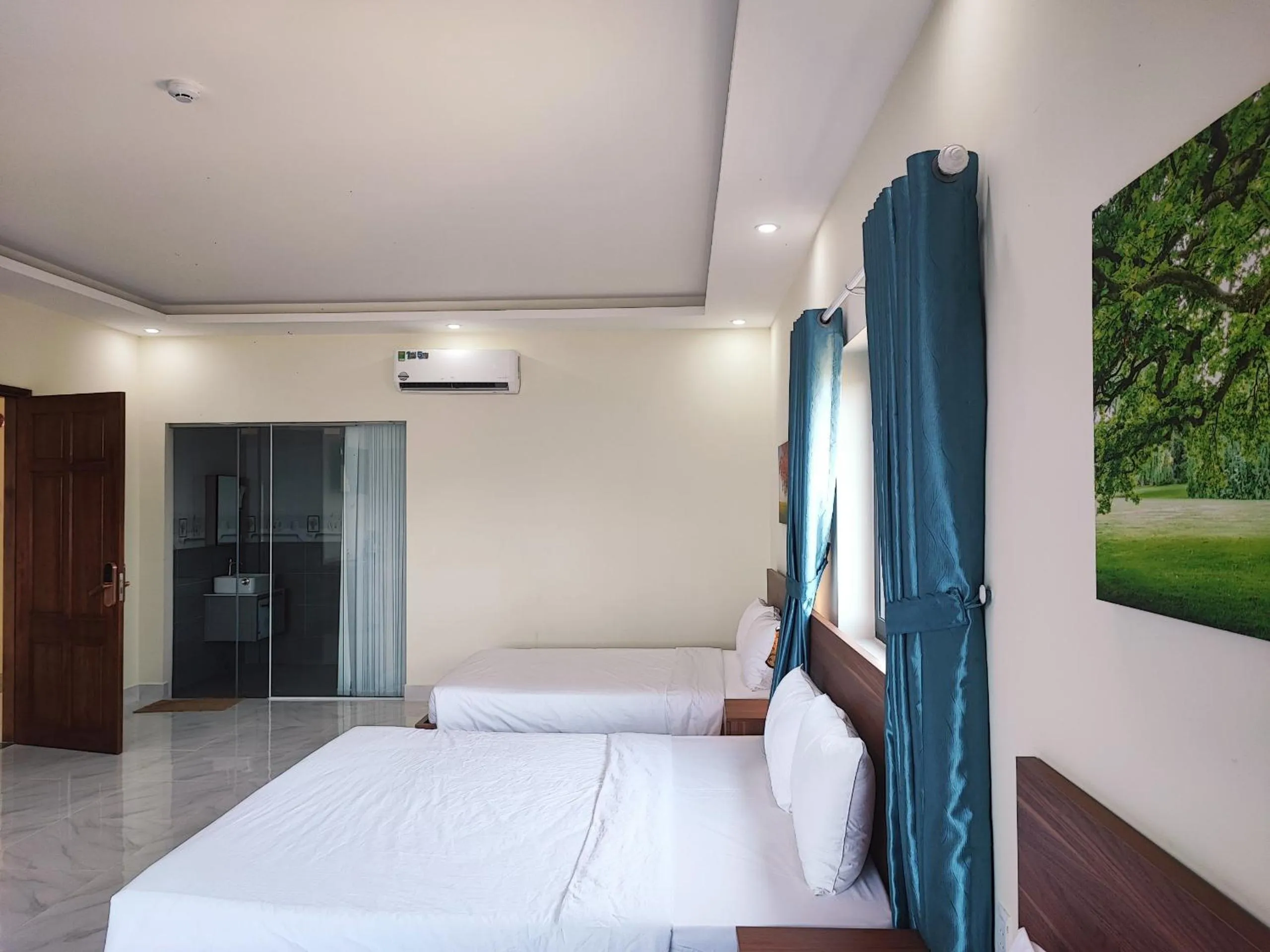 Photo of the whole room, Bed in Hoàng Anh Côn Đảo Hotel