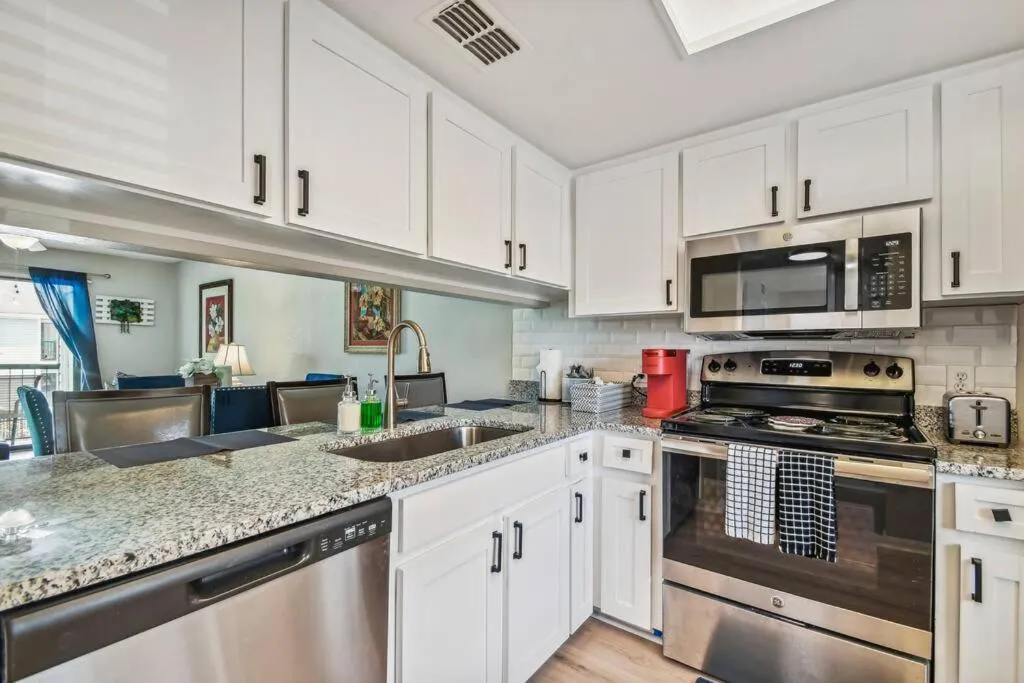 Coffee/tea facilities in The Orchid by DNY Prime