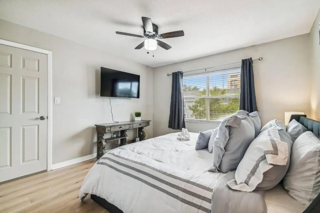 Bed in The Orchid by DNY Prime