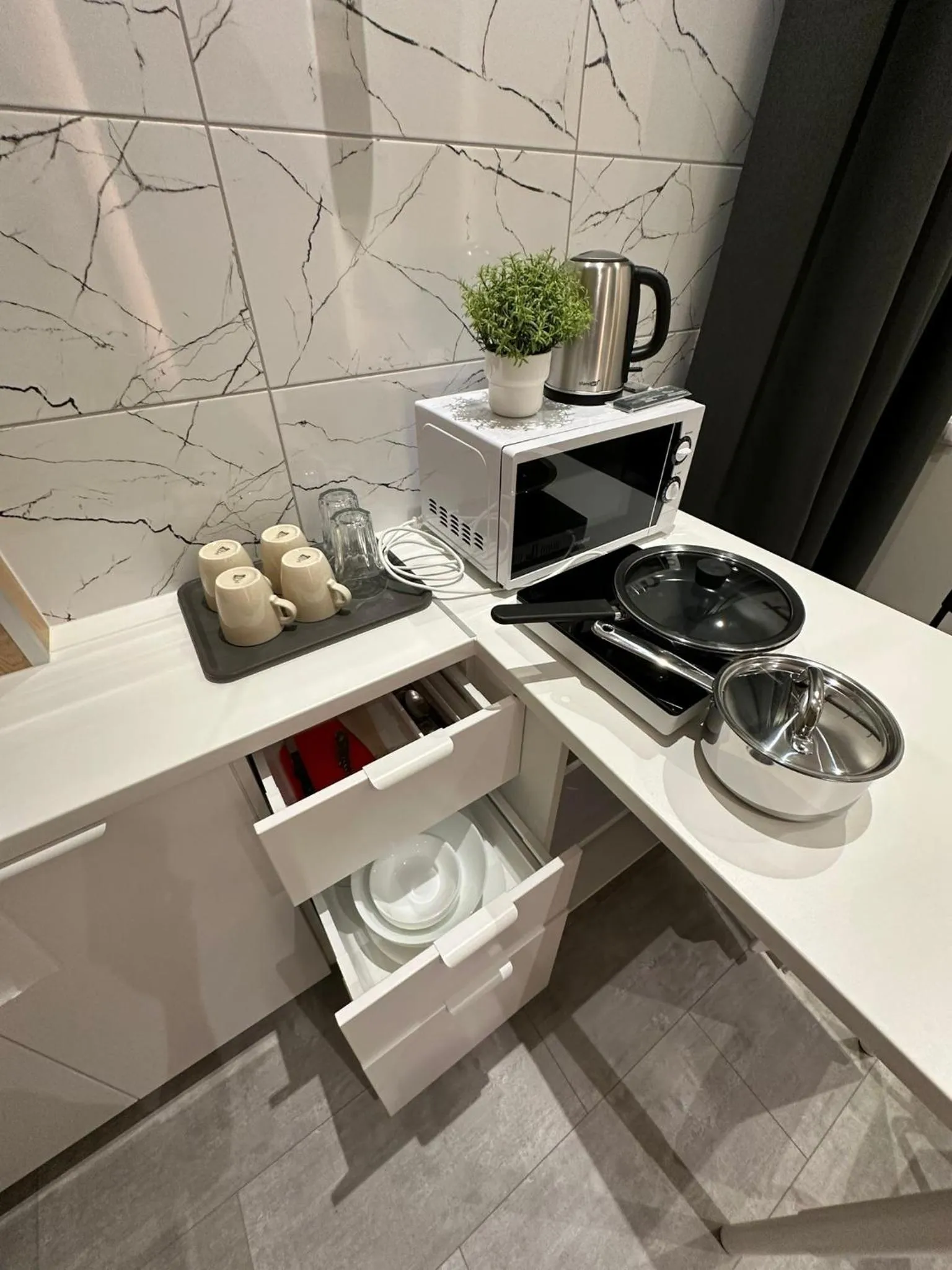 Coffee/tea facilities in Tilzes Studio apartaments, Self check-in, Free parking, Comfort