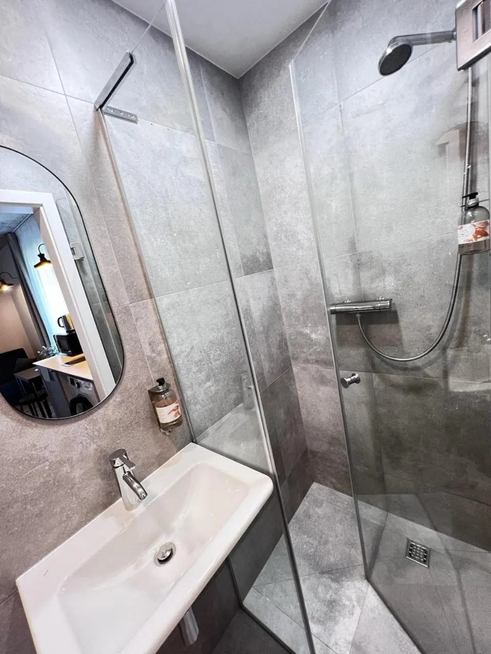 Shower in Tilzes Studio apartaments, Self check-in, Free parking, Comfort
