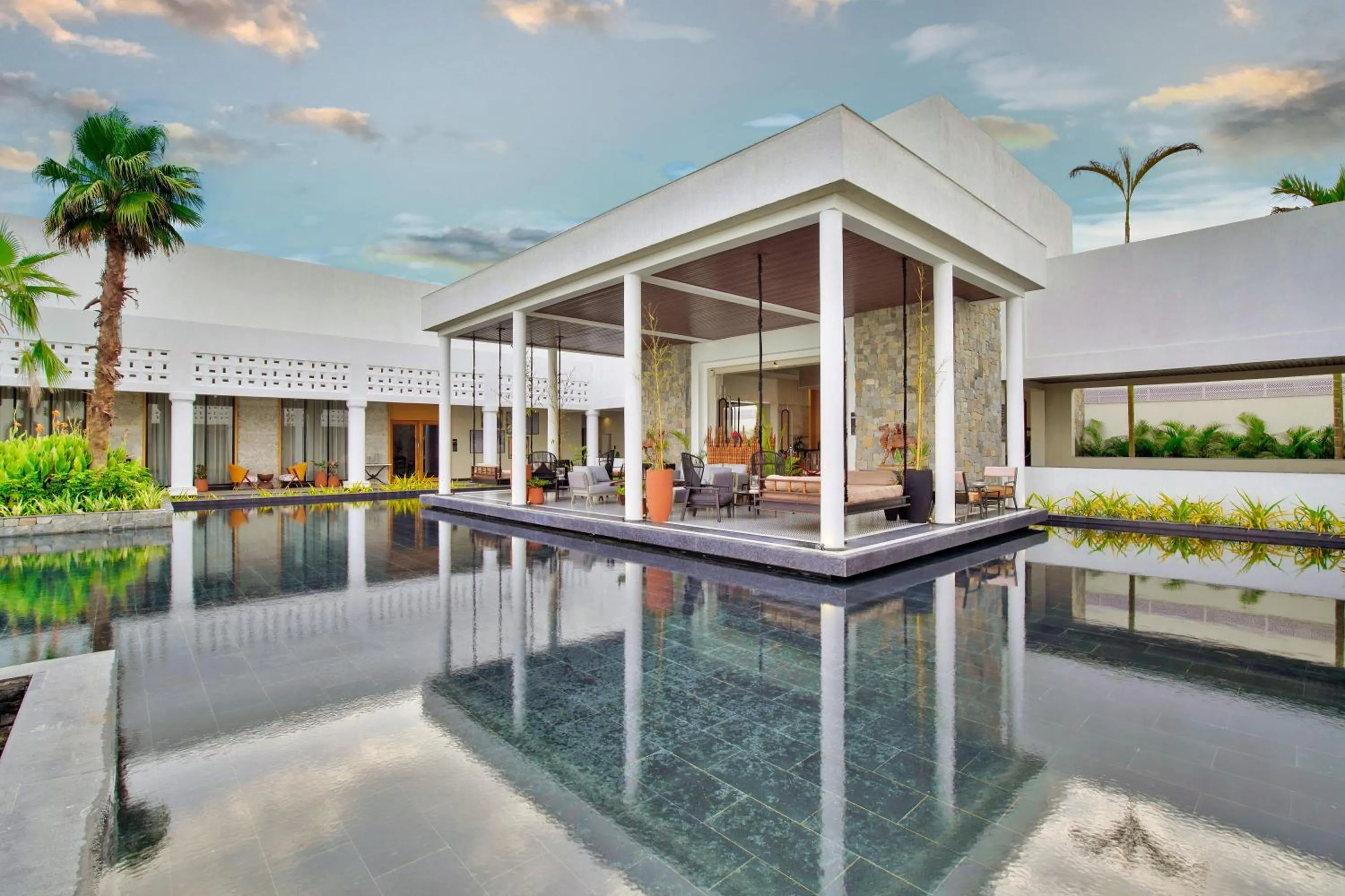 Communal lounge/ TV room in Pramod Lands End Resort, a member of Radisson Individuals