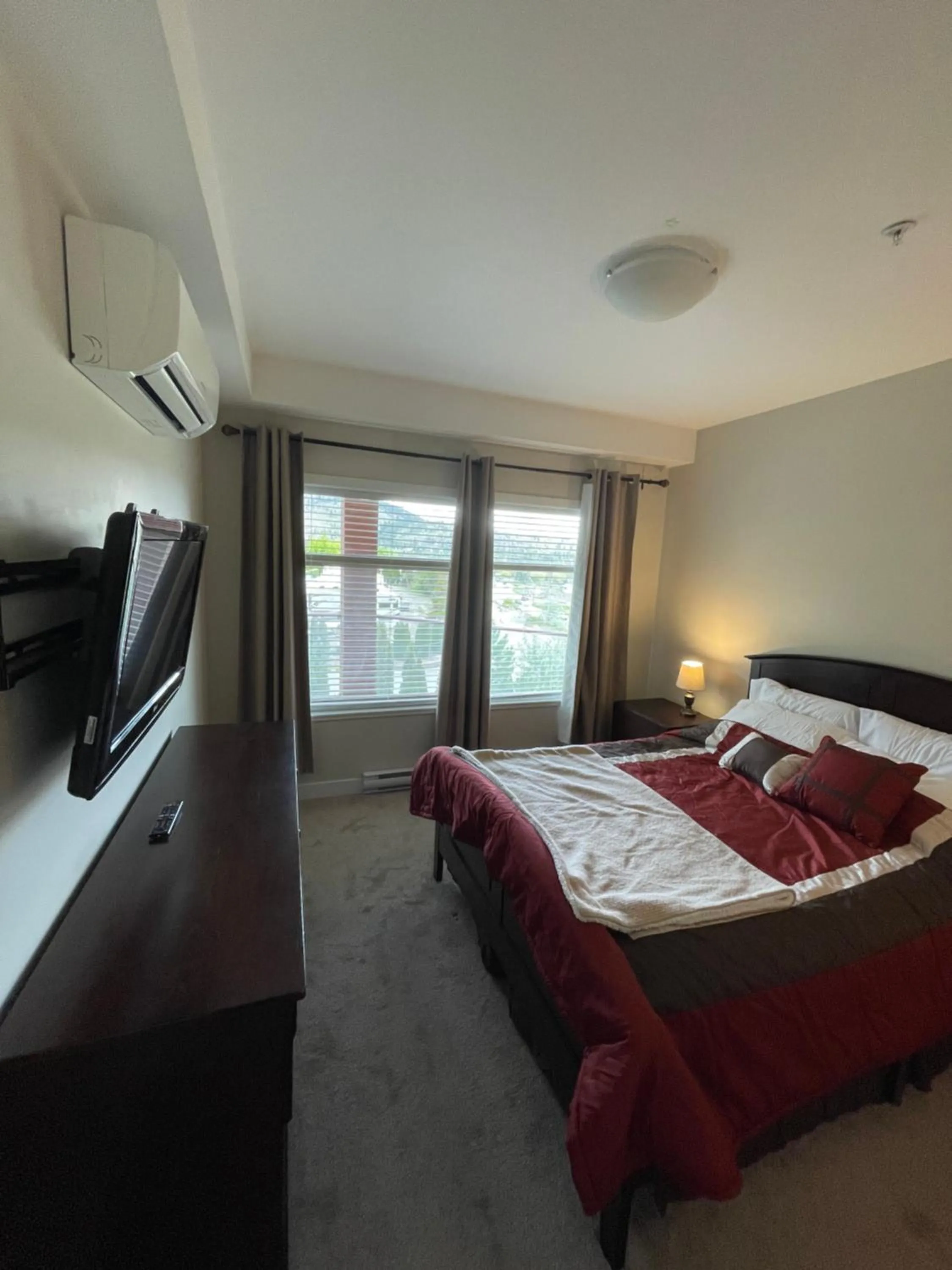 Bed in Stay In The Okanagan - Copper Sky, West Kelowna