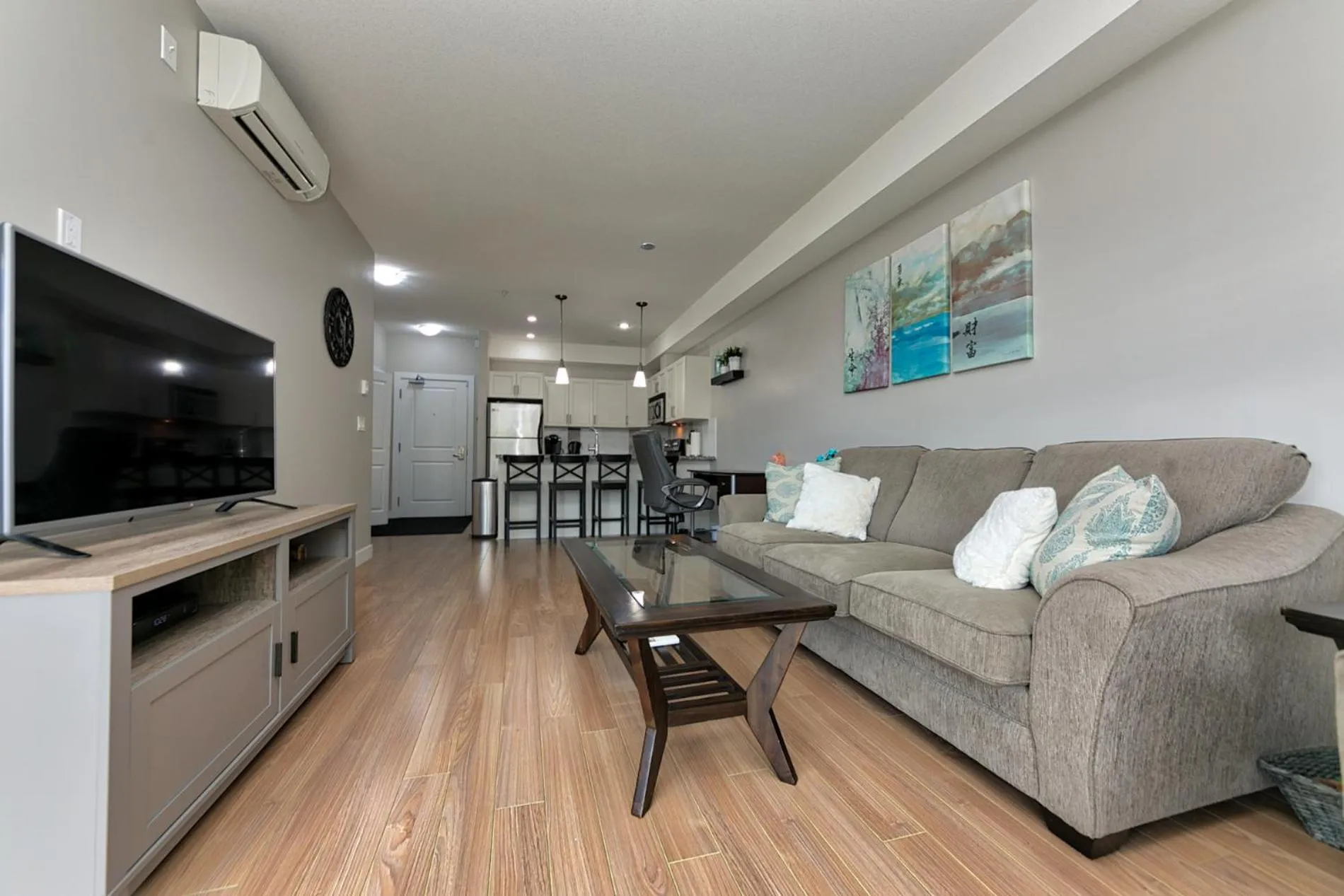 Stay In The Okanagan - Copper Sky, West Kelowna