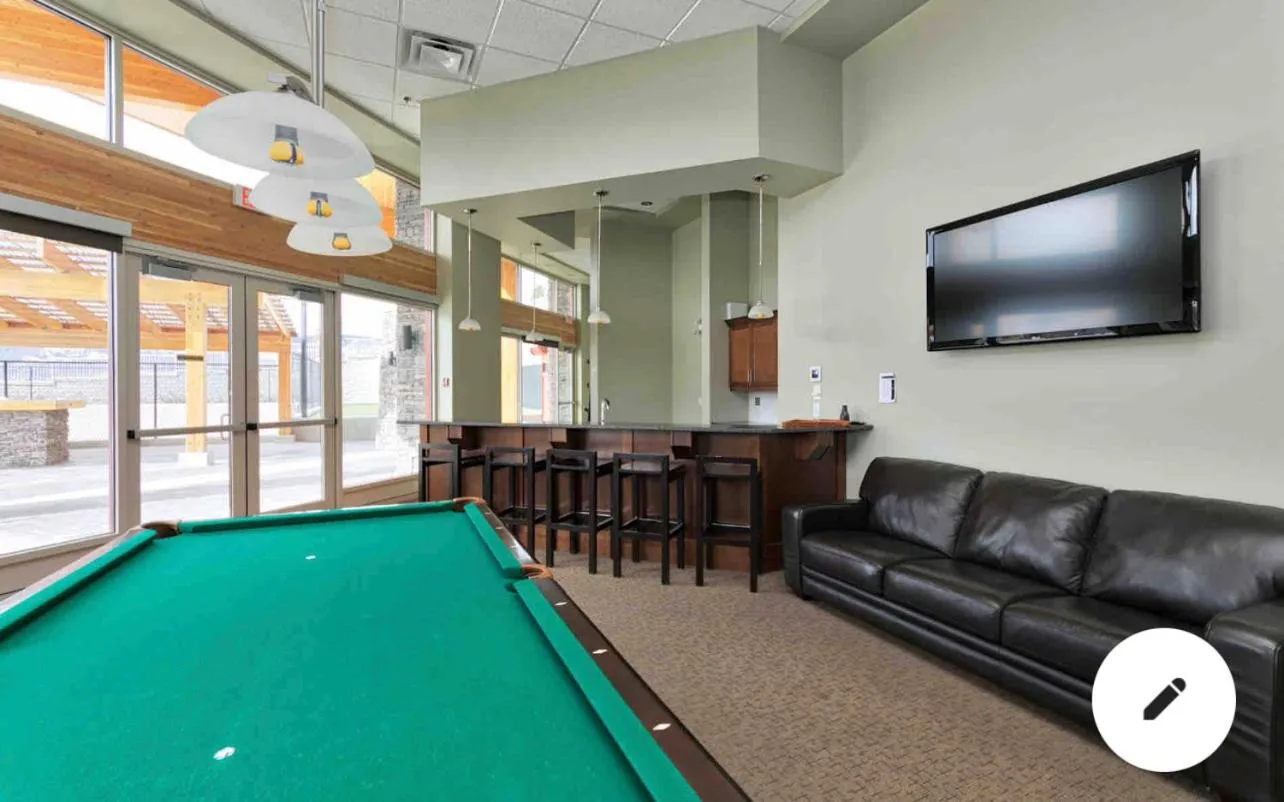 Communal lounge/ TV room in Stay In The Okanagan - Copper Sky, West Kelowna