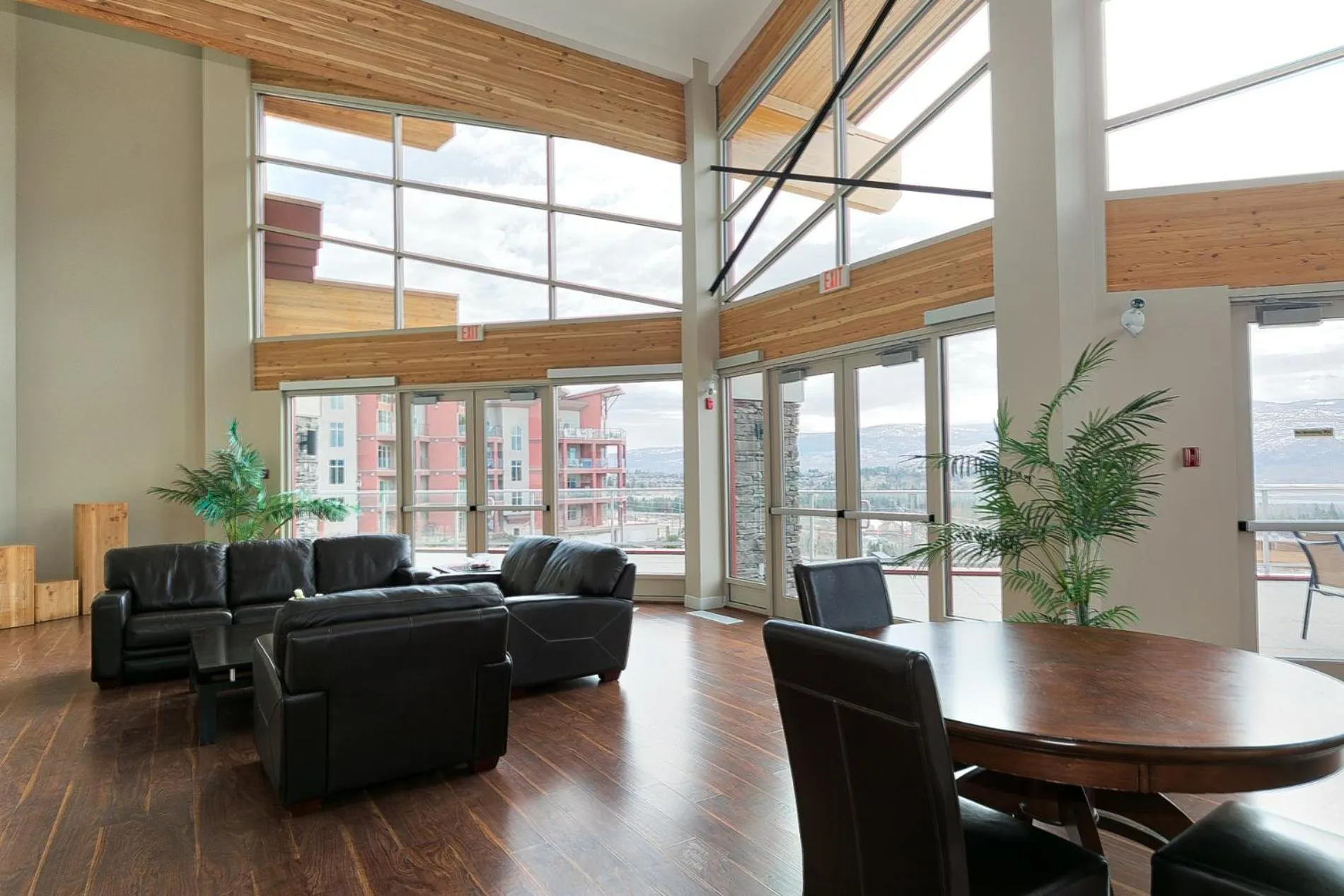 Stay In The Okanagan - Copper Sky, West Kelowna