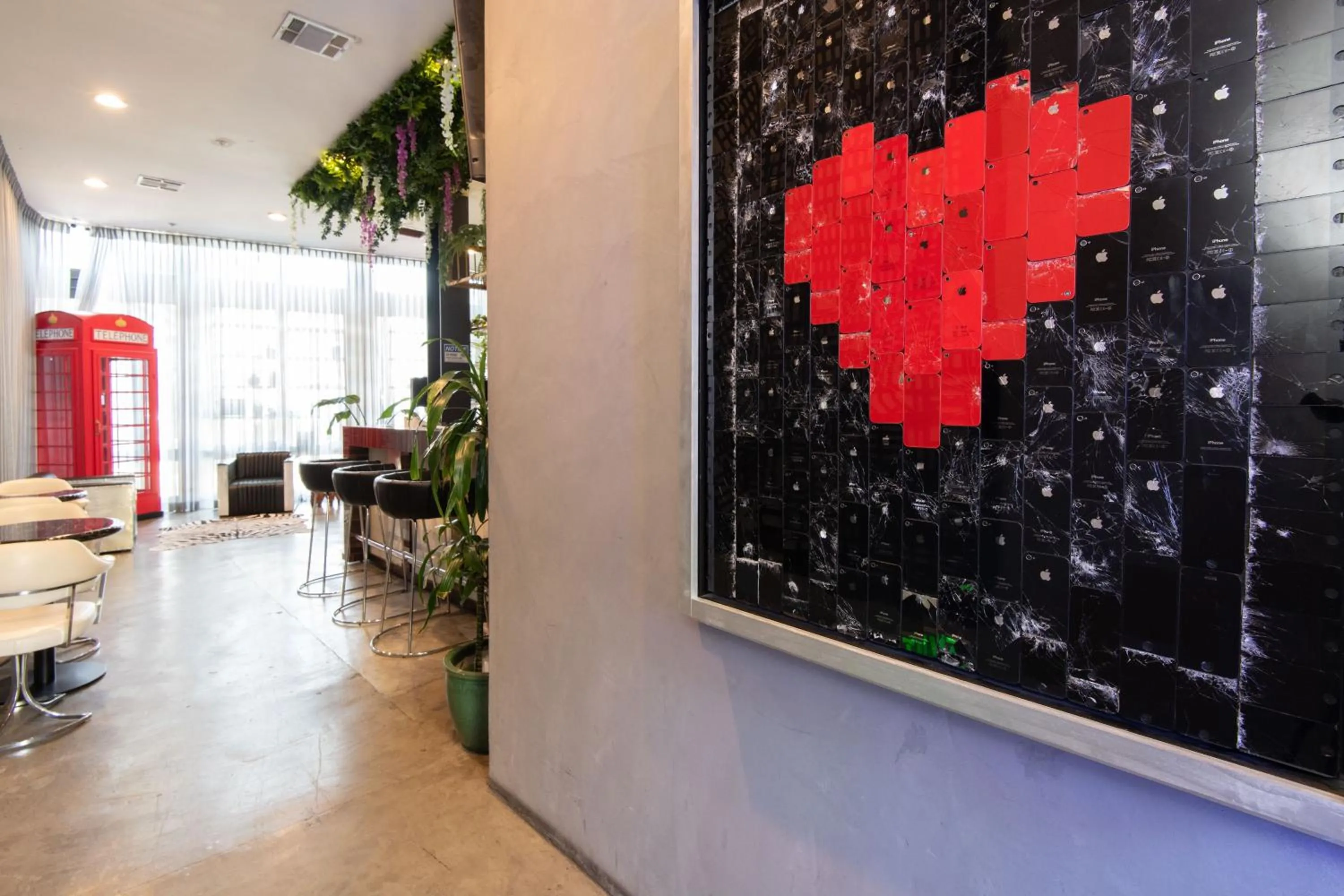 Property building in DTLA Boutique Hotel