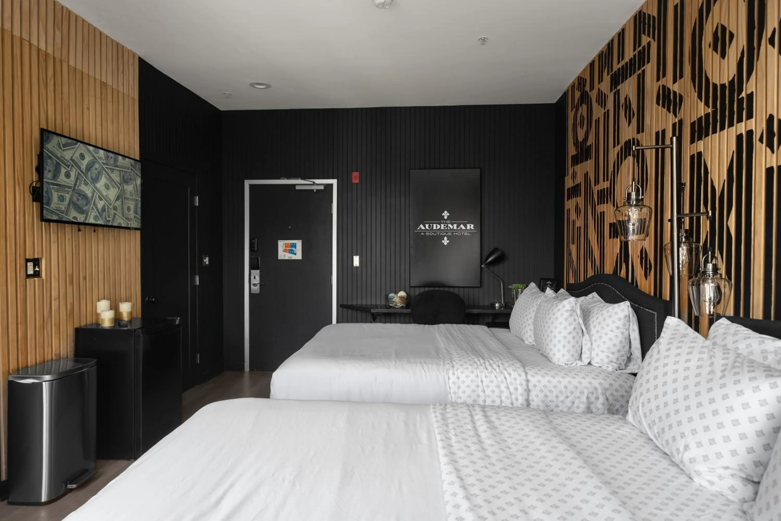 Bed in Audemar Boutique Hotel and Apartment Homes