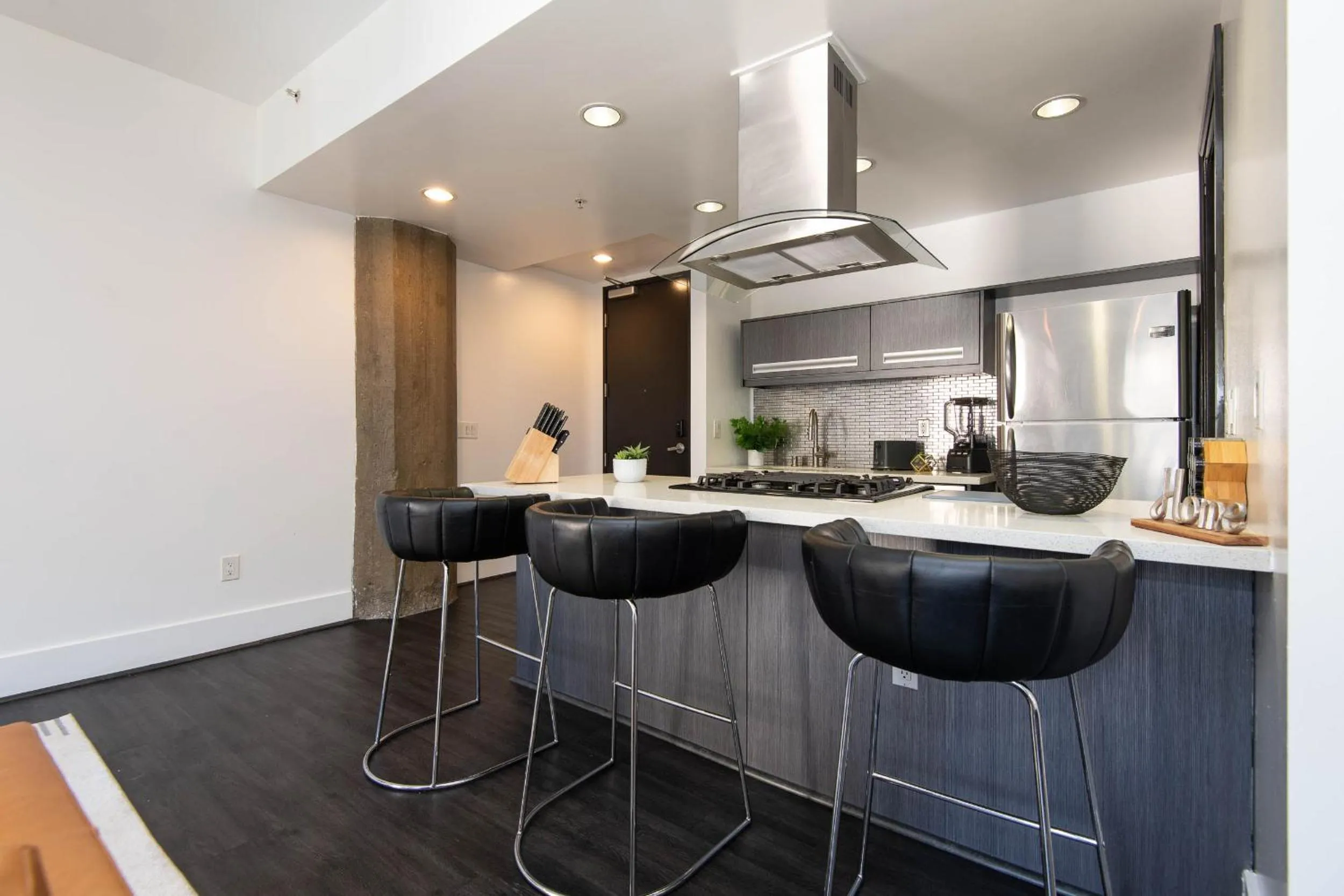 Kitchen or kitchenette in DTLA Boutique Hotel