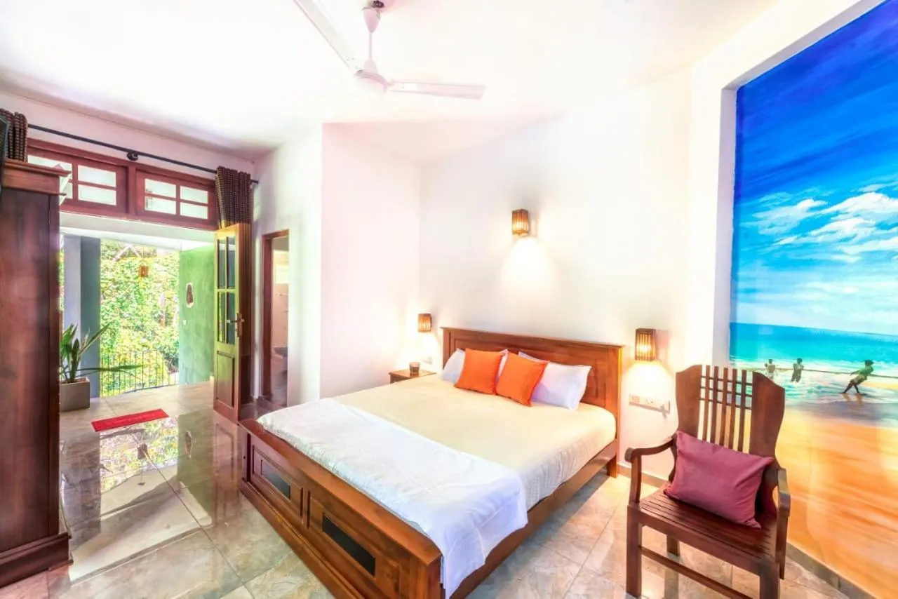 Bed in Sol Y Mar - Unawatuna