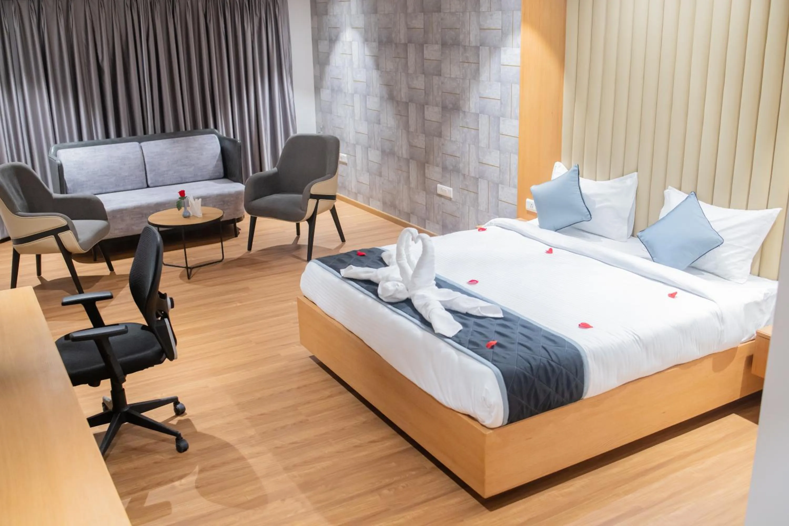 Bed in Hotel Tulips Grand