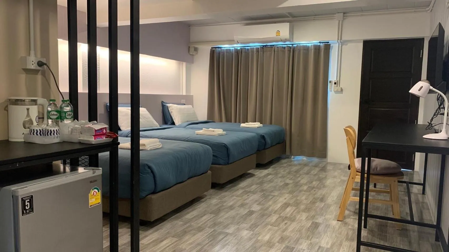 air conditioner, Bed in Jeboutiquelangsuan hotel