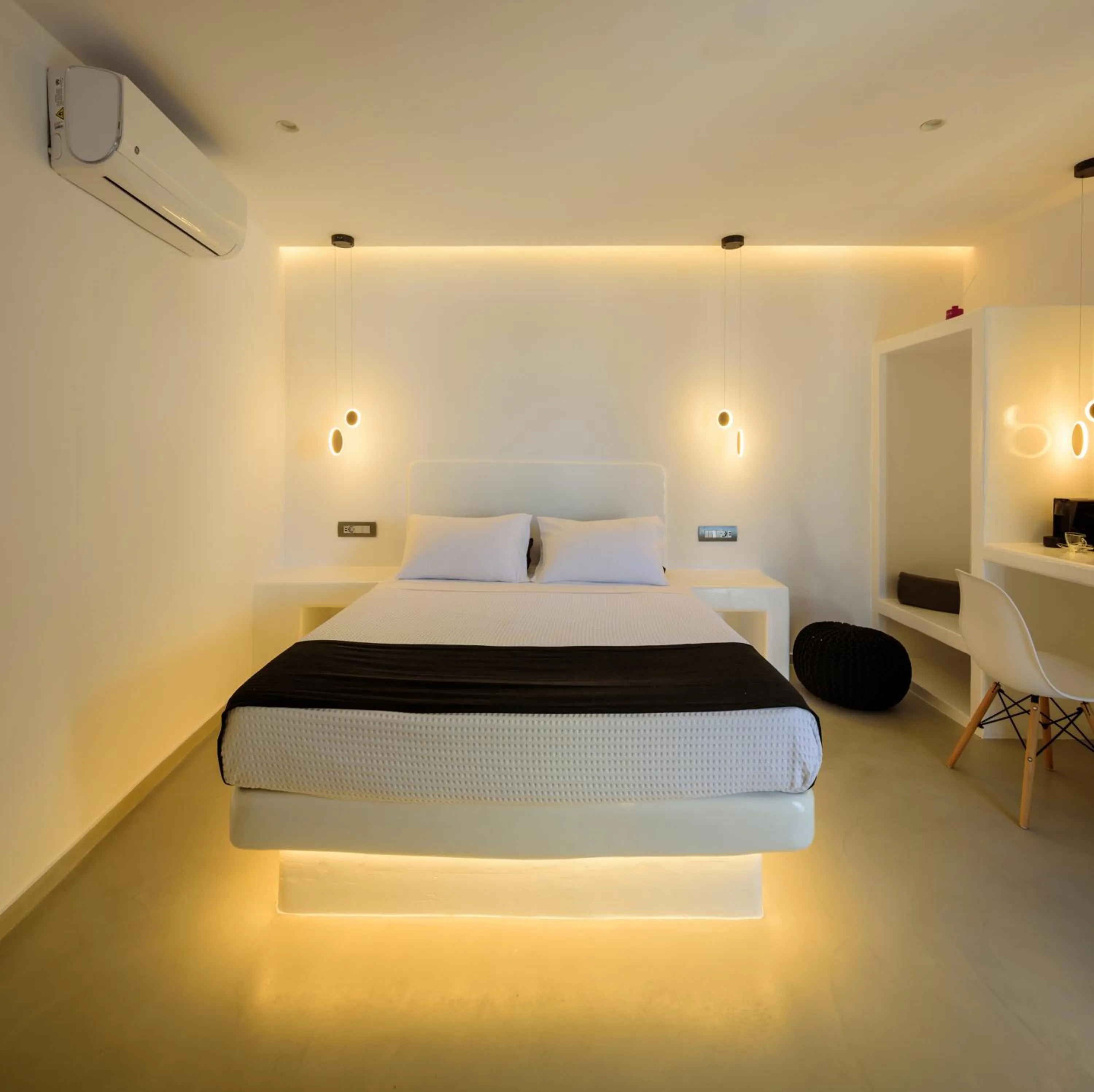 Bed in Tataki Family Hotel