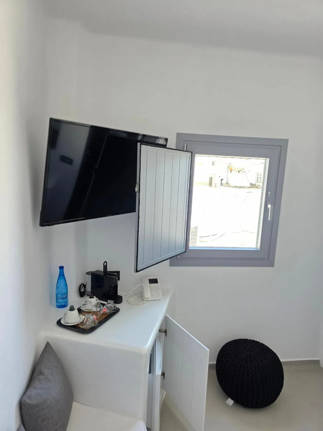 TV and multimedia in Tataki Family Hotel