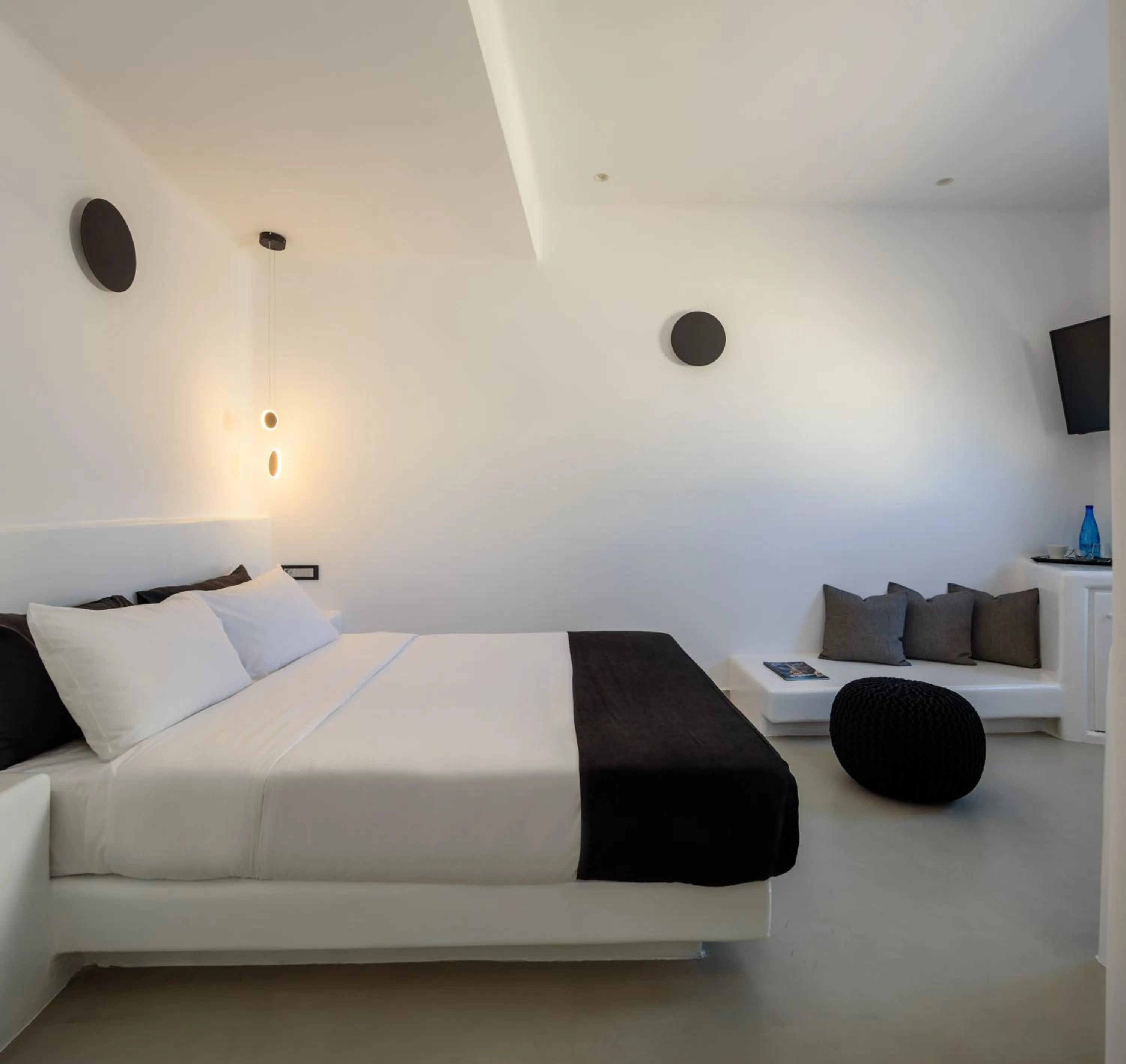 Bed in Tataki Family Hotel