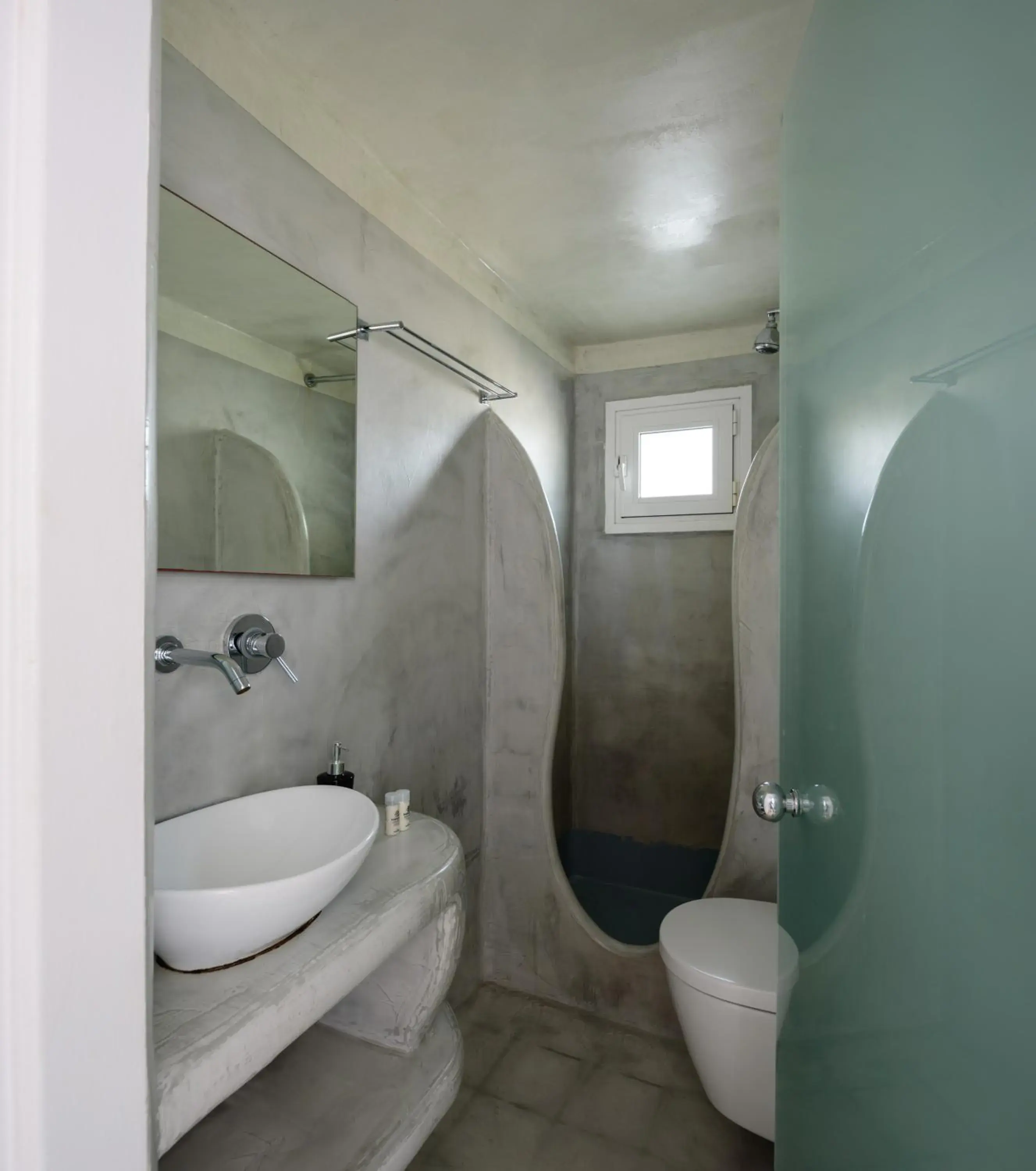 Superior Double Room in Tataki Family Hotel Superior Double Room in Tataki Family Hotel