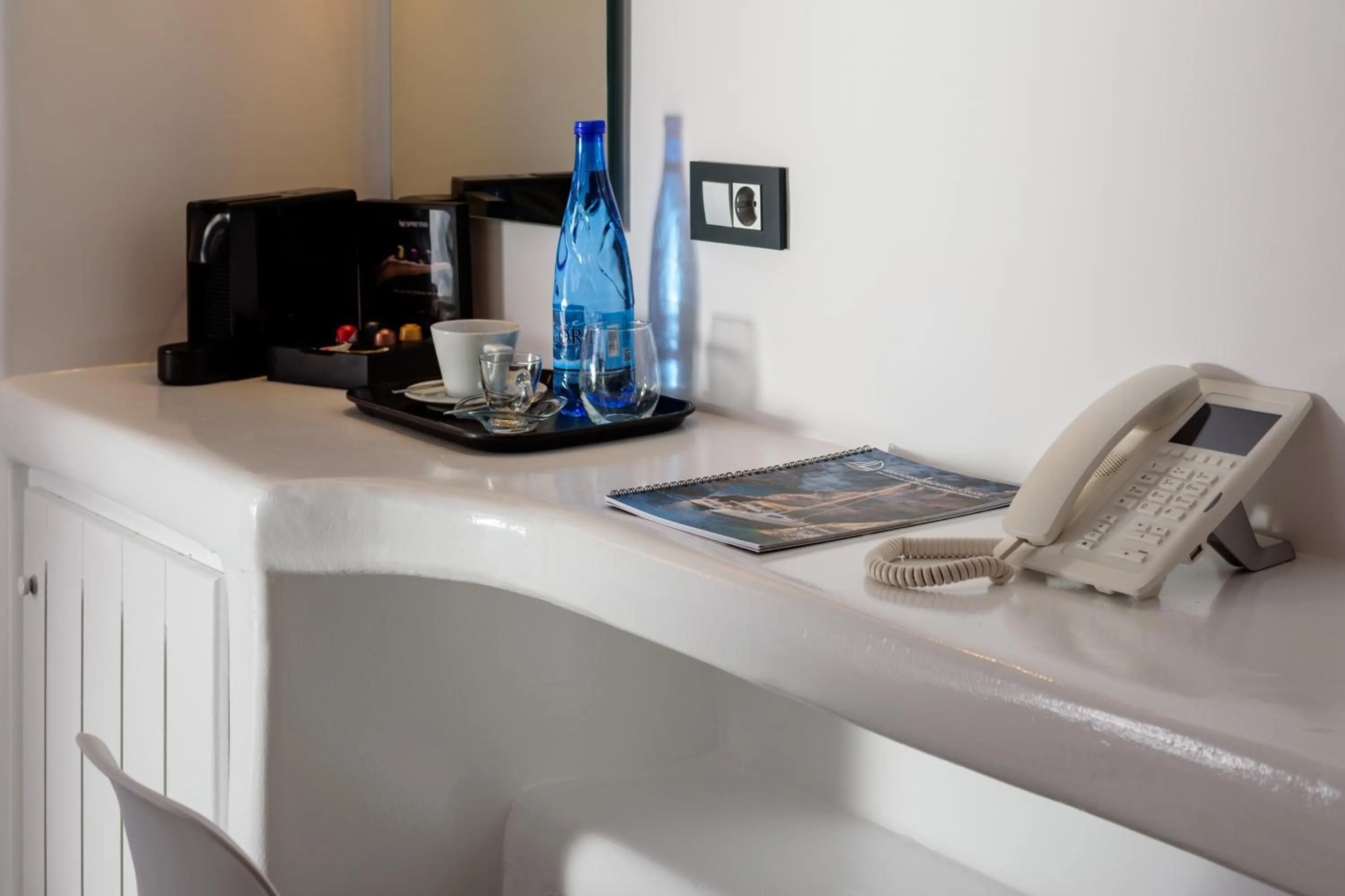 Coffee/tea facilities in Tataki Family Hotel