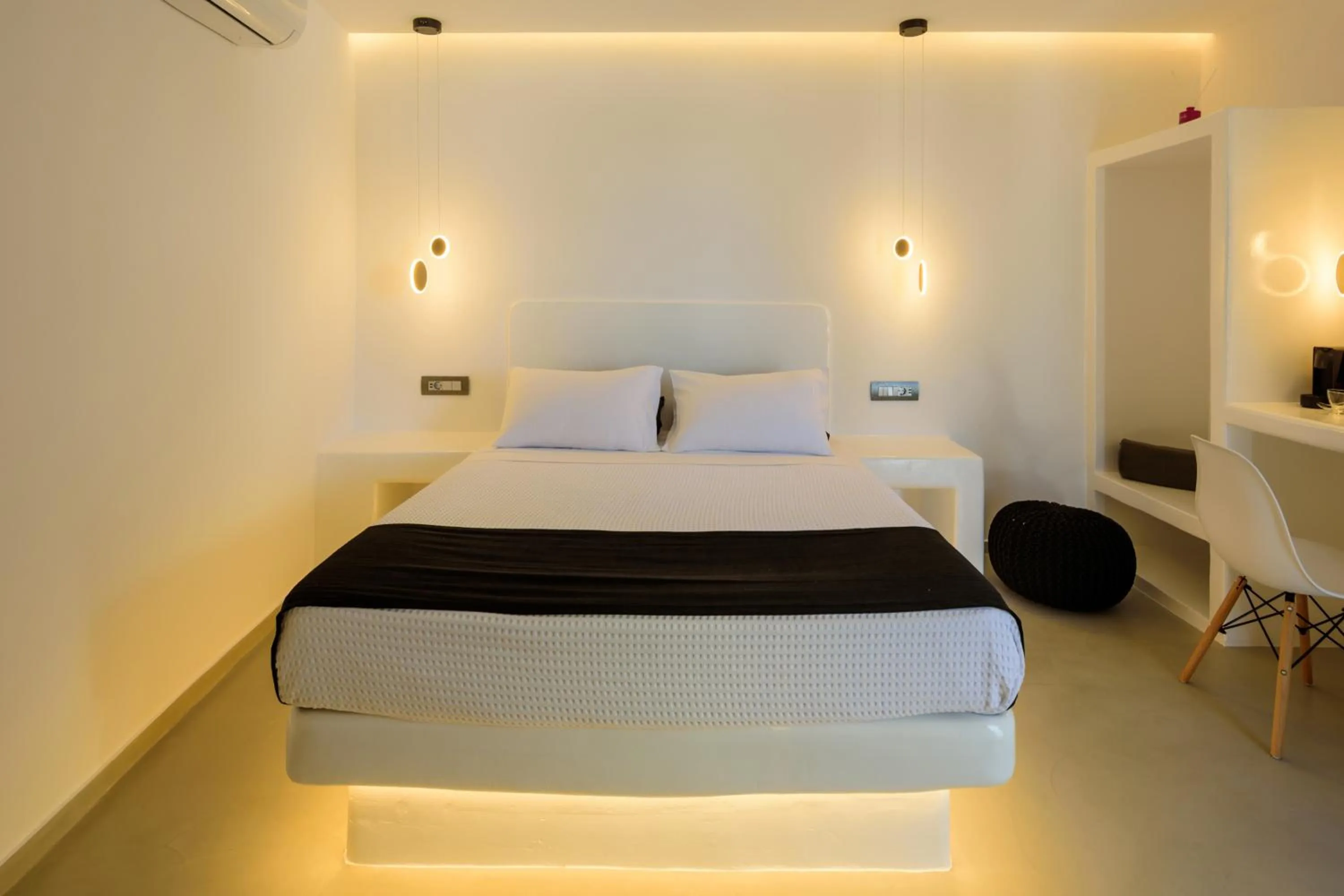 Bed in Tataki Family Hotel