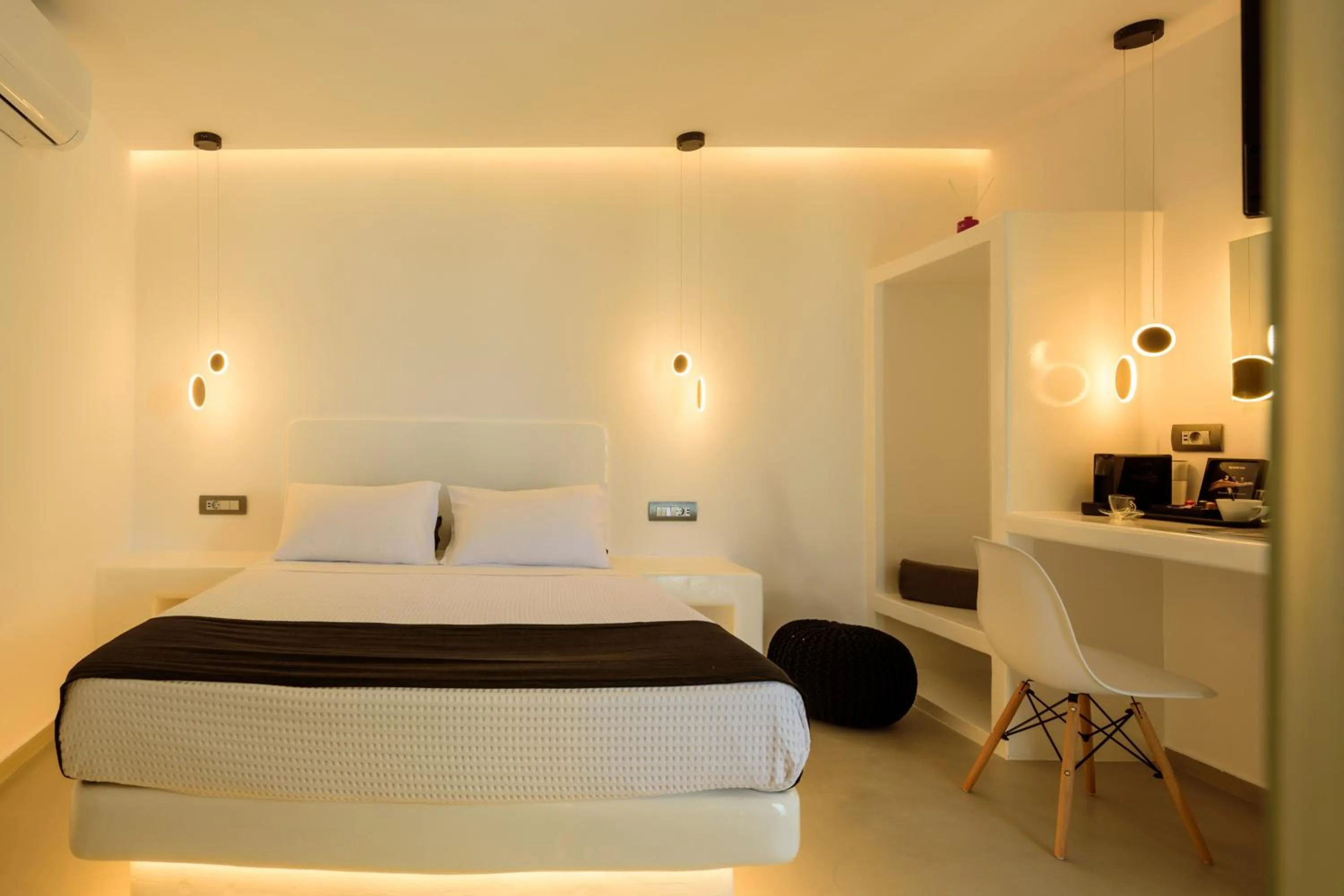 Bed in Tataki Family Hotel