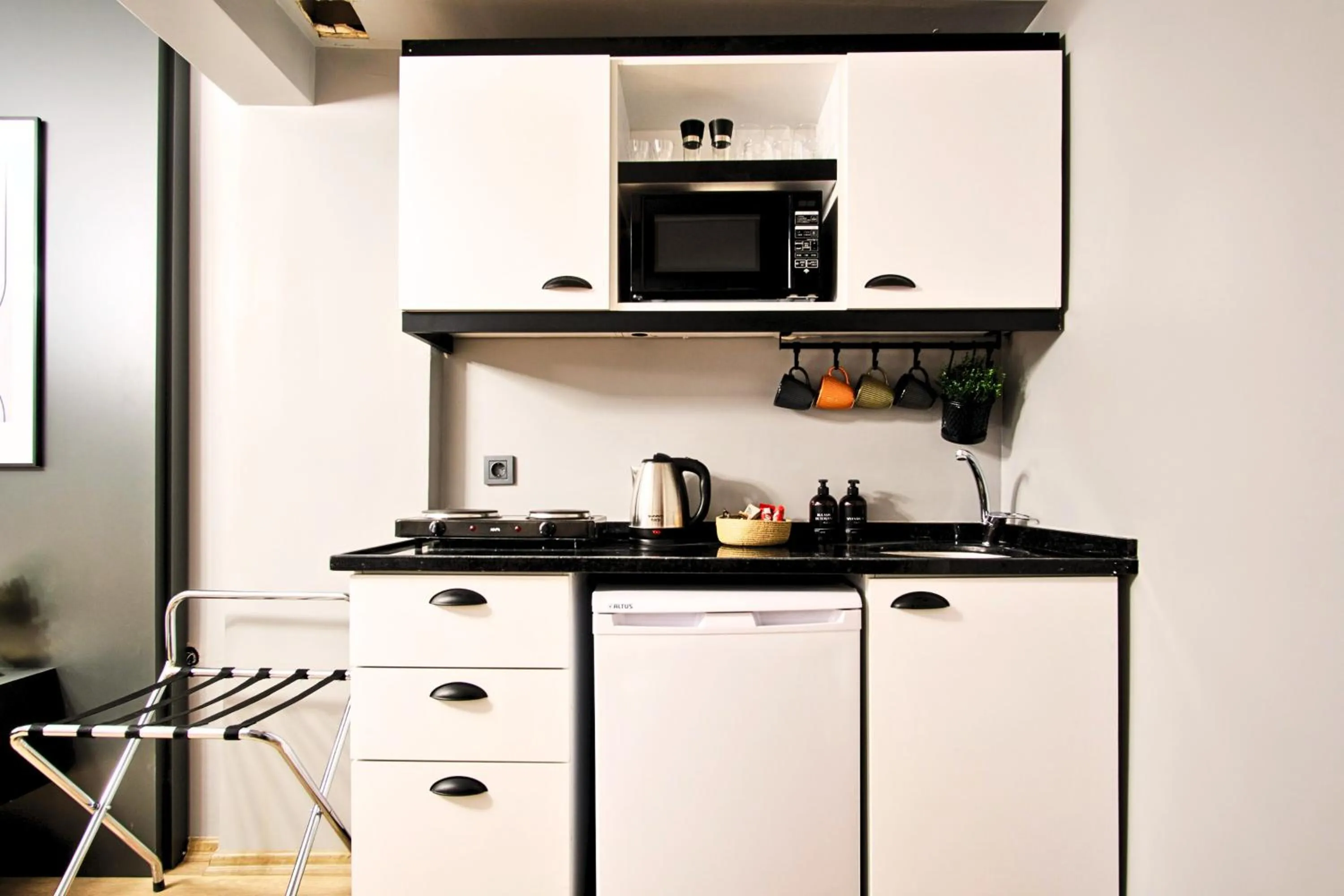 Coffee/tea facilities in TAKS-INN Hotel