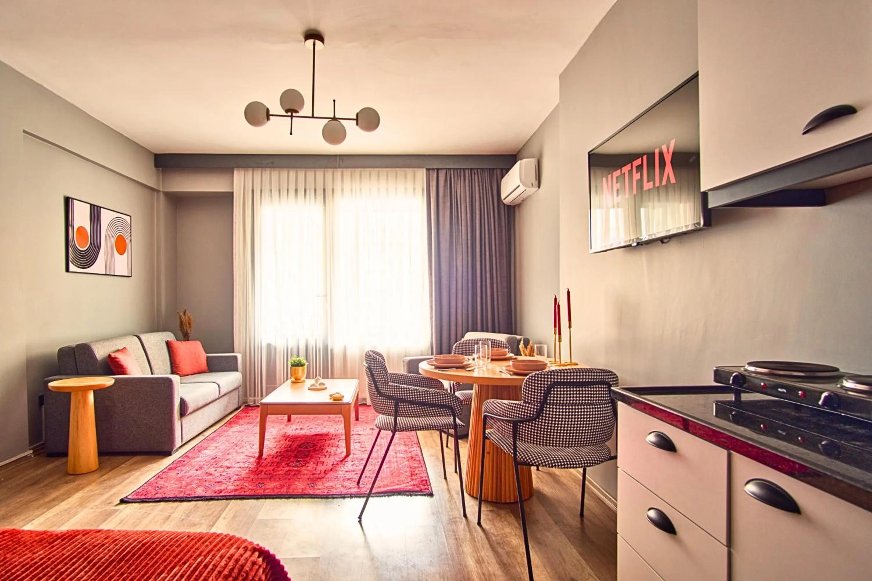 TV and multimedia in TAKS-INN Hotel