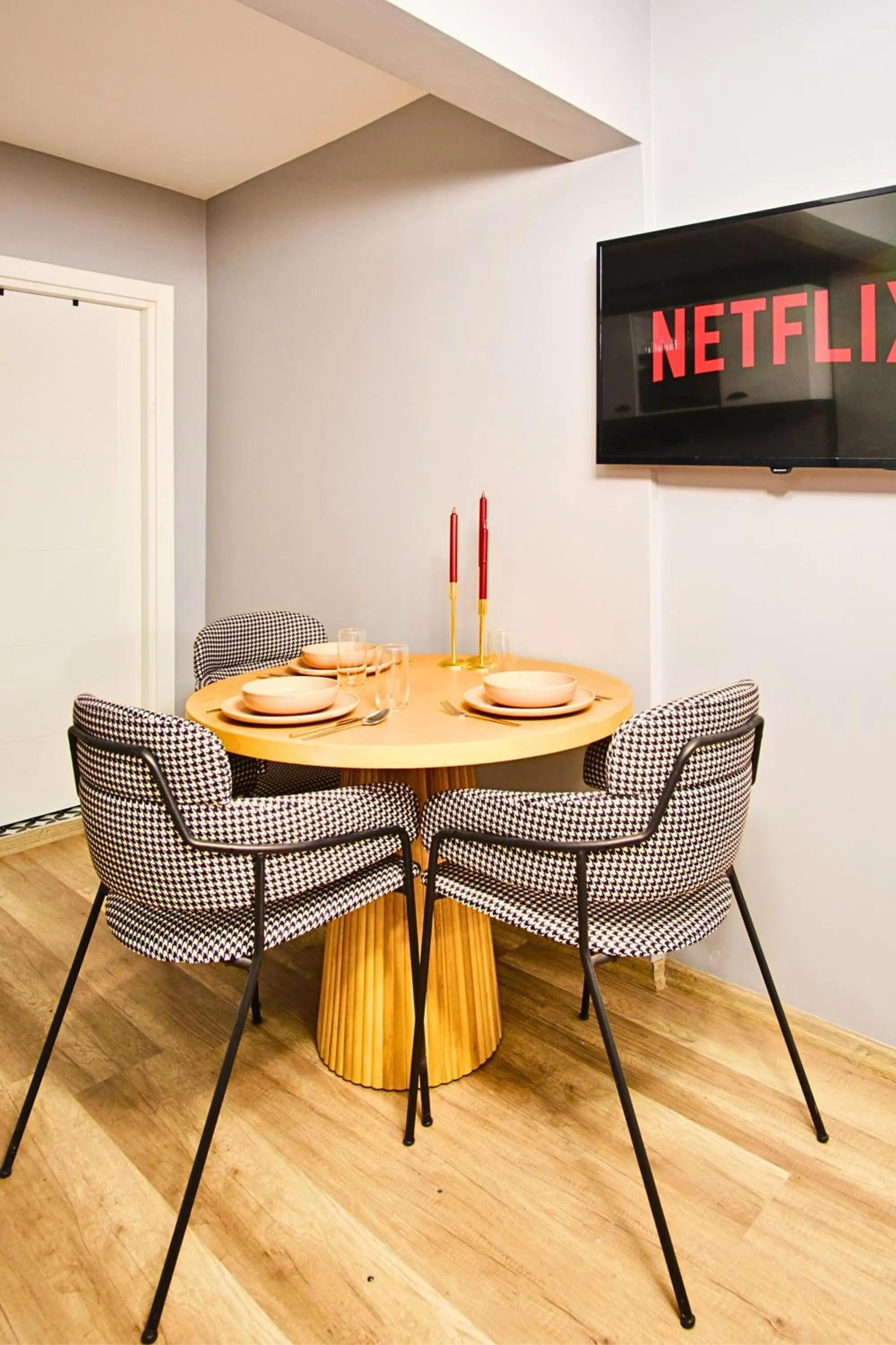 TV and multimedia in TAKS-INN Hotel