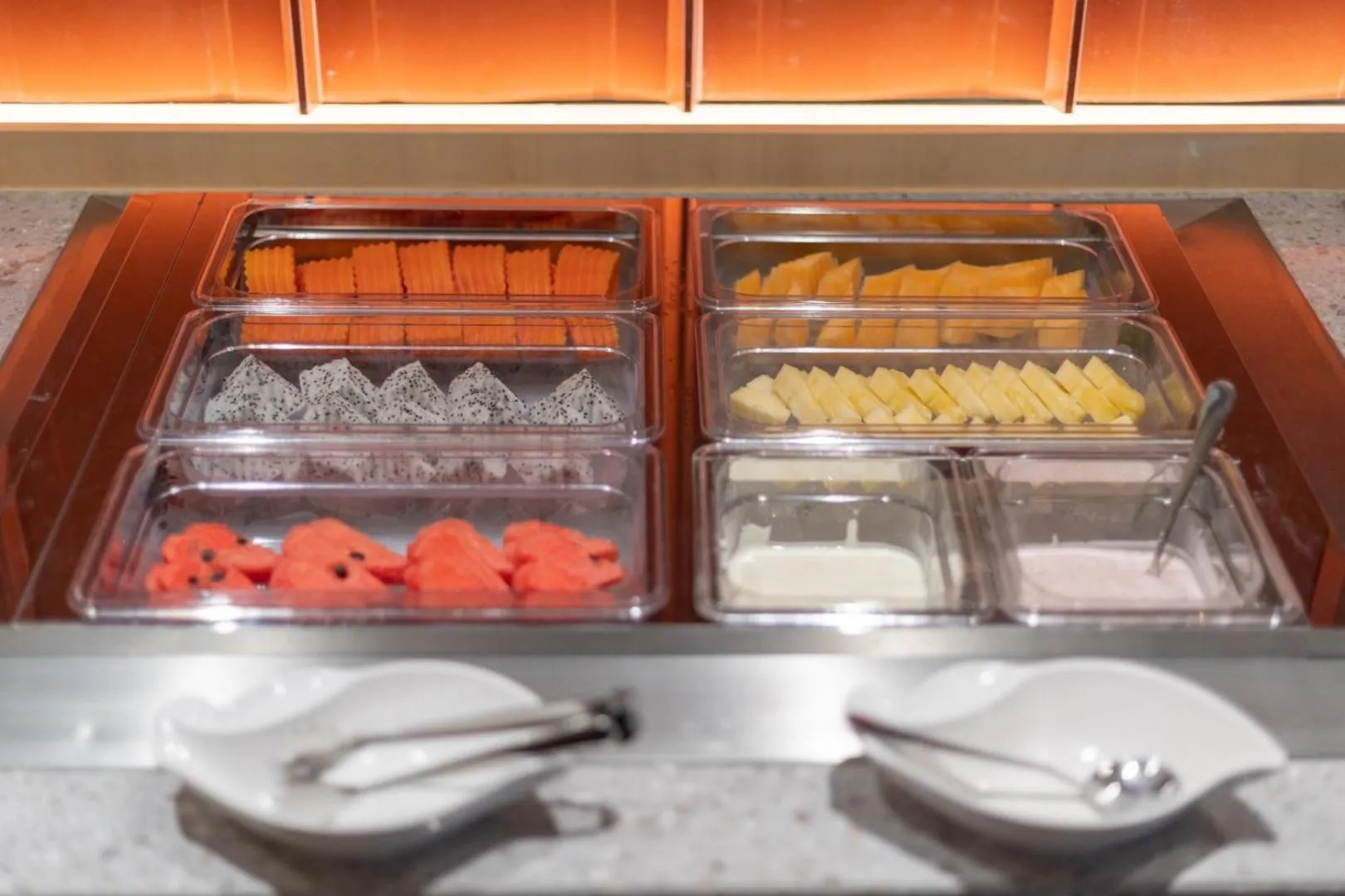 Food and drinks in Blue Hippo & Red Crocodile Hotel