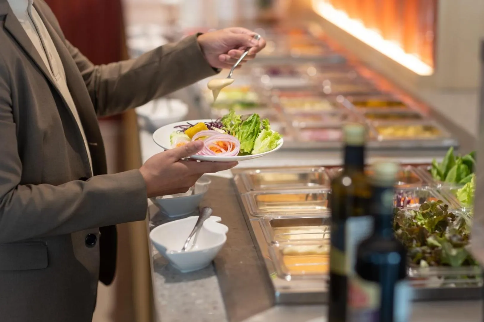 Restaurant/places to eat in Blue Hippo & Red Crocodile Hotel