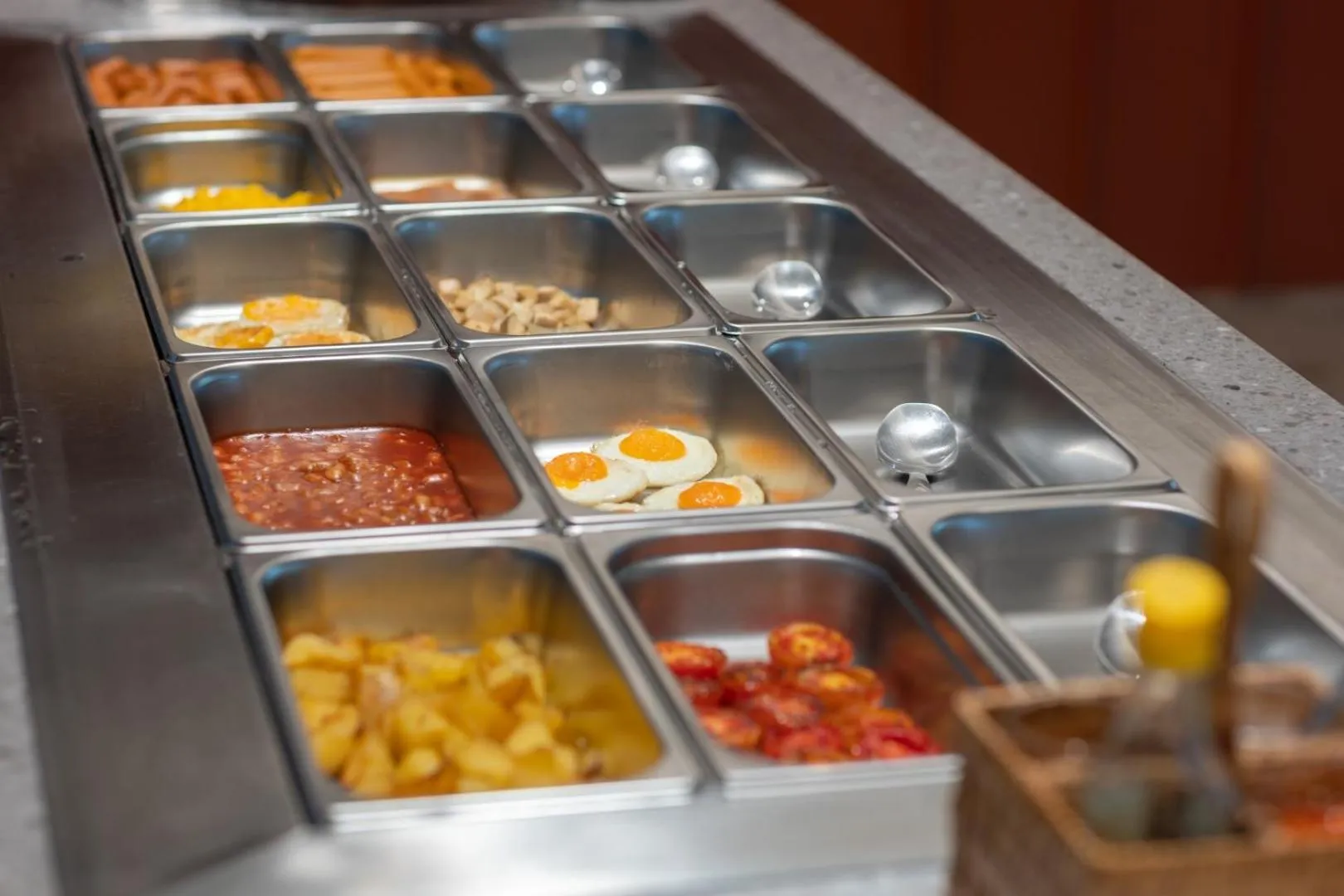 Food and drinks in Blue Hippo & Red Crocodile Hotel