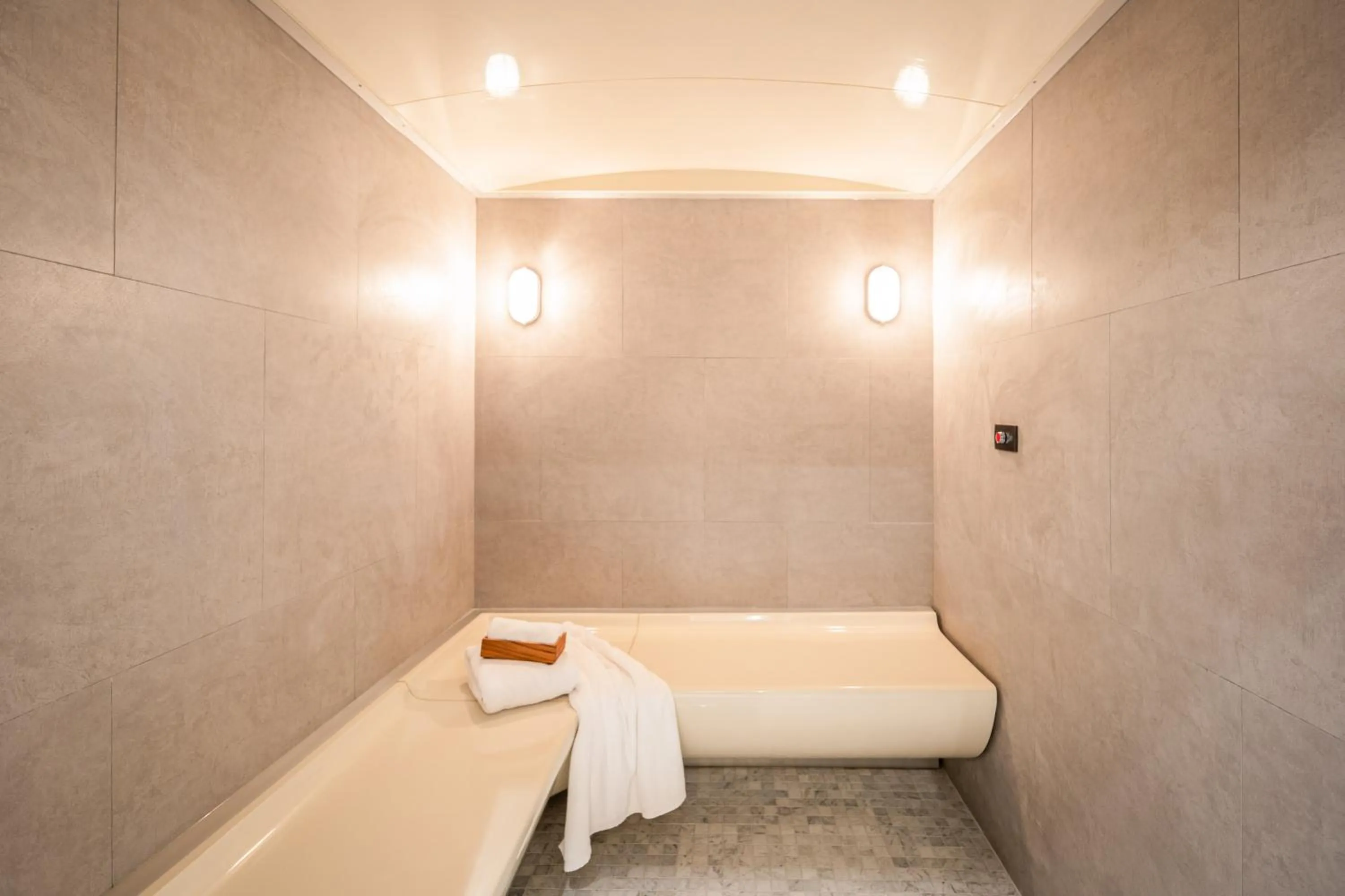 Sauna, Bed in Blue Hippo & Red Crocodile Hotel