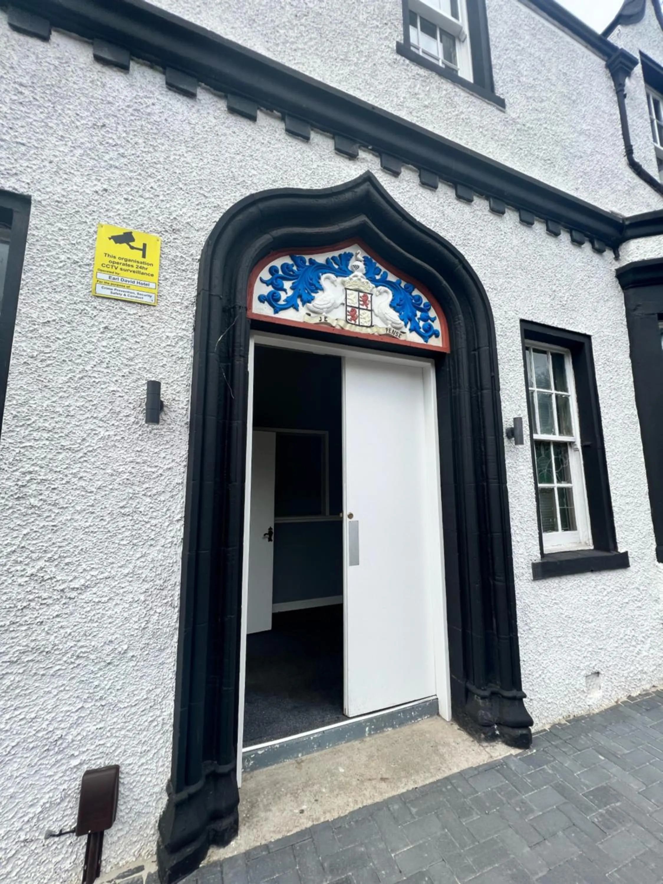 Facade/entrance in Earl David Hotel